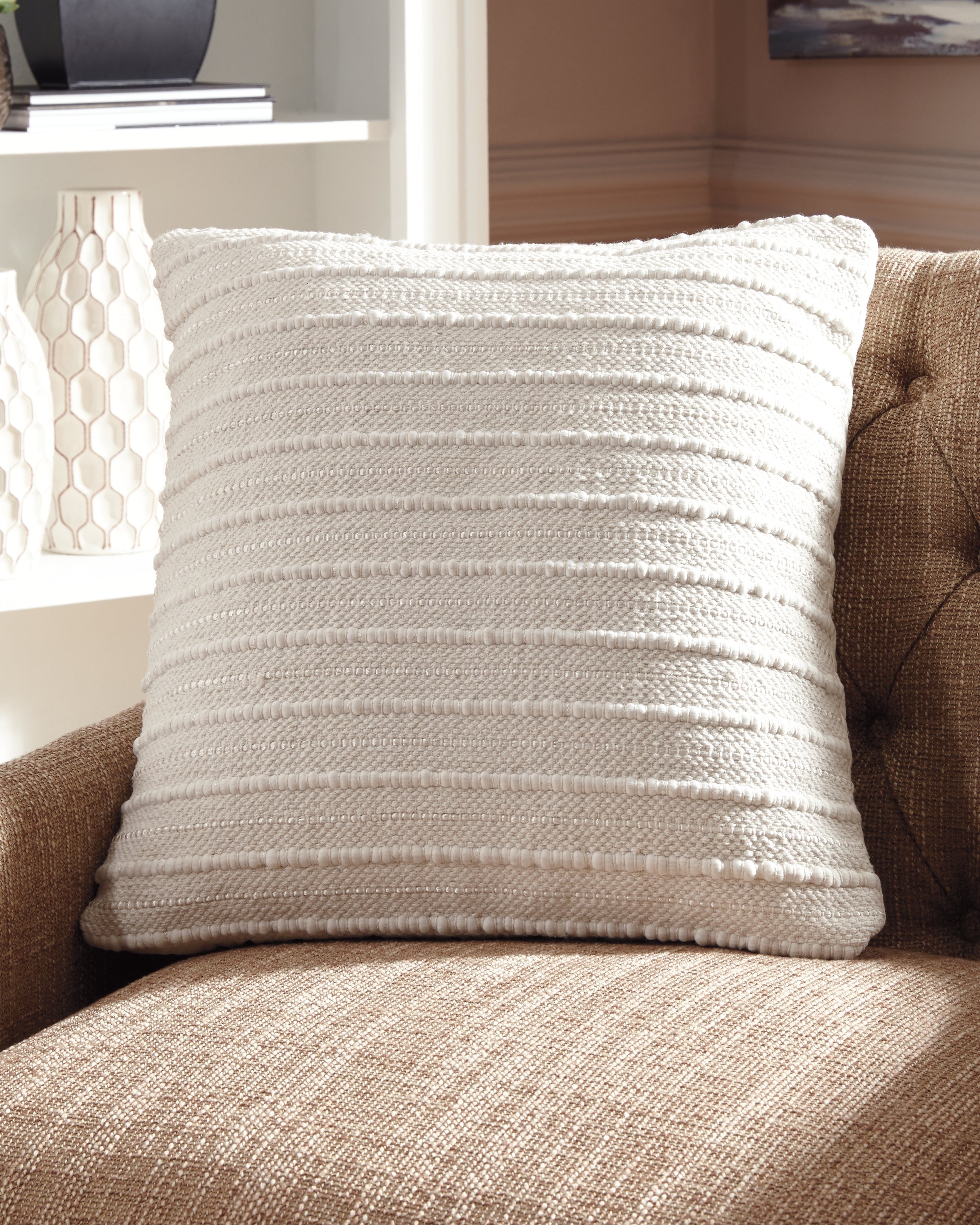 Tampa Furniture Outlet Lutz - Ashley Furniture - Theban Pillows - Pillow (4/CS) / Cream - A1000454