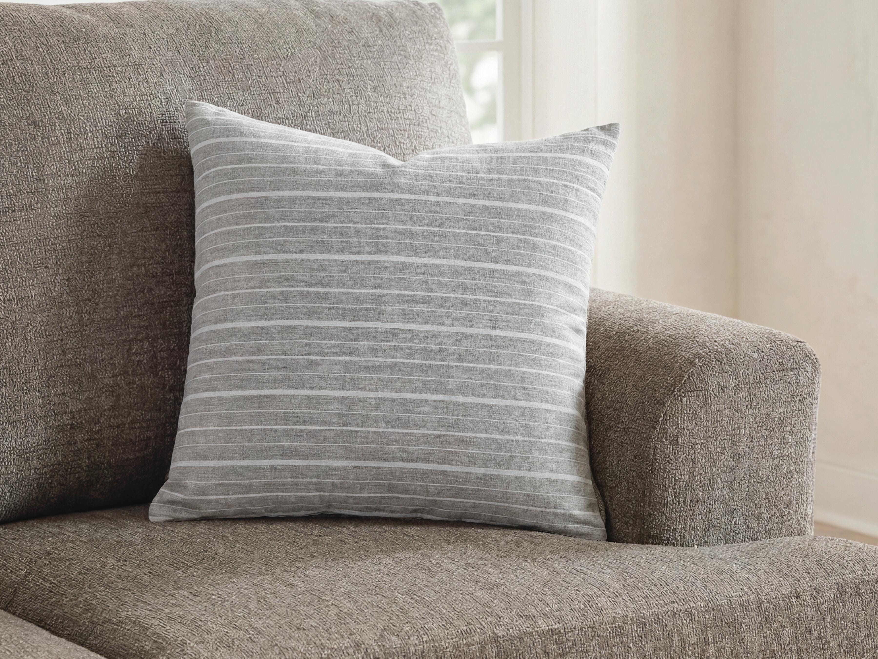Tampa Furniture Outlet Lutz - Ashley Furniture - Vernthrone Pillows - Pillow (4/CS) - A1001184