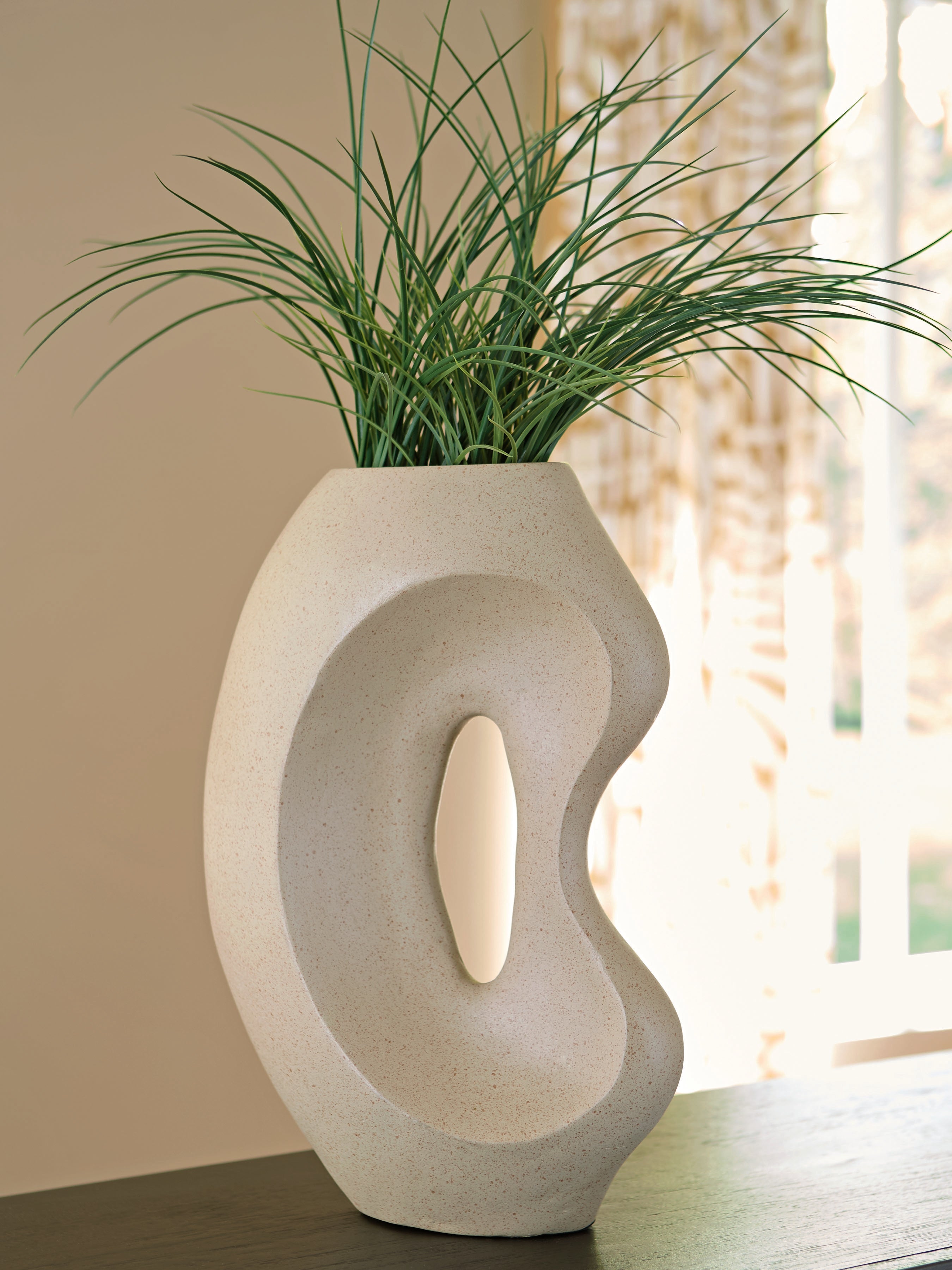 Tampa Furniture Outlet Lutz - Ashley Furniture - Odion Vase - Vase - A2000842