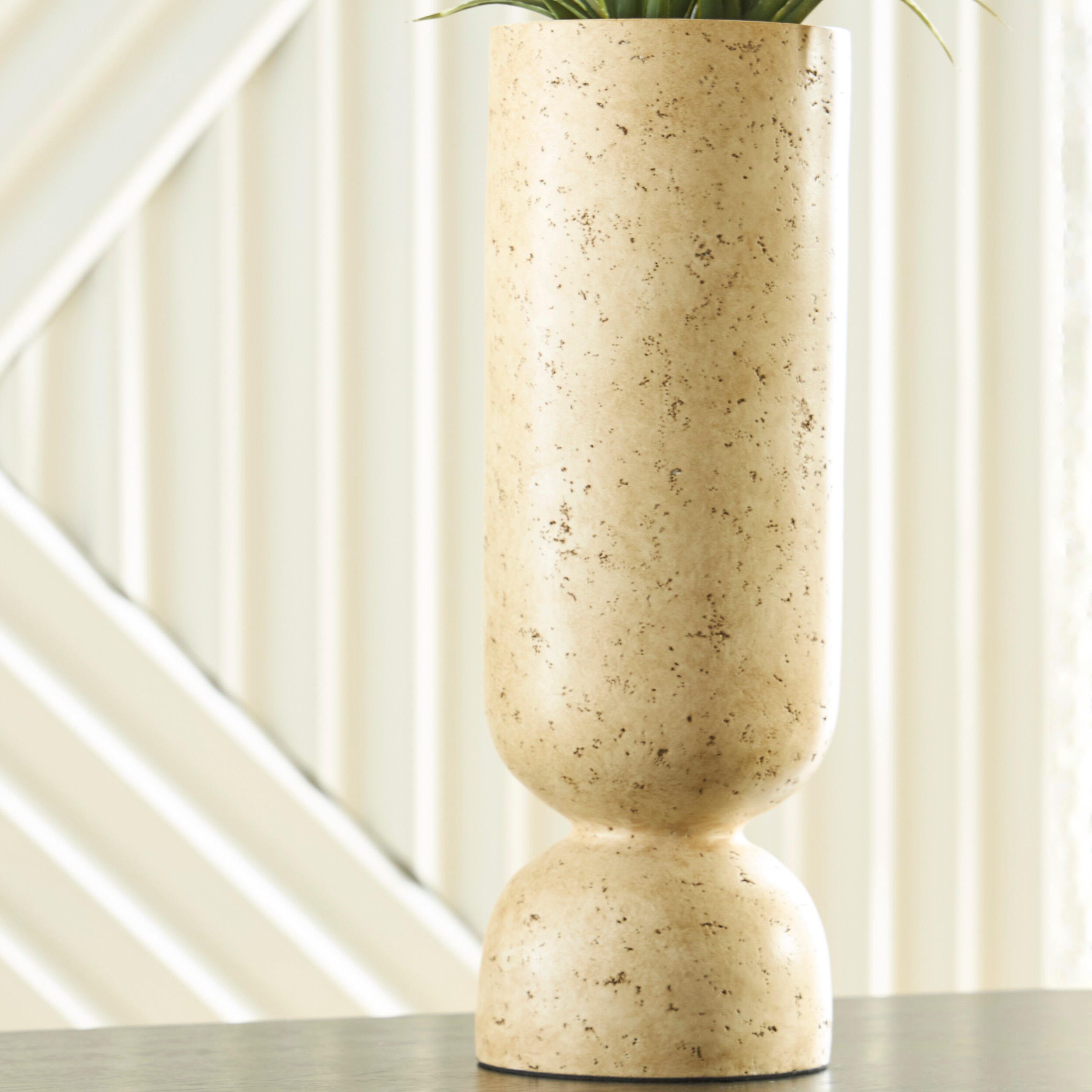 Tampa Furniture Outlet Lutz - Ashley Furniture - Bryons Vase - Vase - A2000917