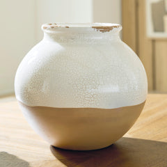 Tampa Furniture Outlet Lutz - Ashley Furniture - Vercott Vase - Vase - A2000957