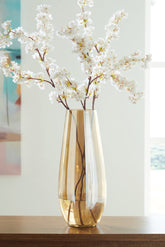 Tampa Furniture Outlet Lutz - Ashley Furniture - Rhettman Vase - Vase / Amber - A2900006