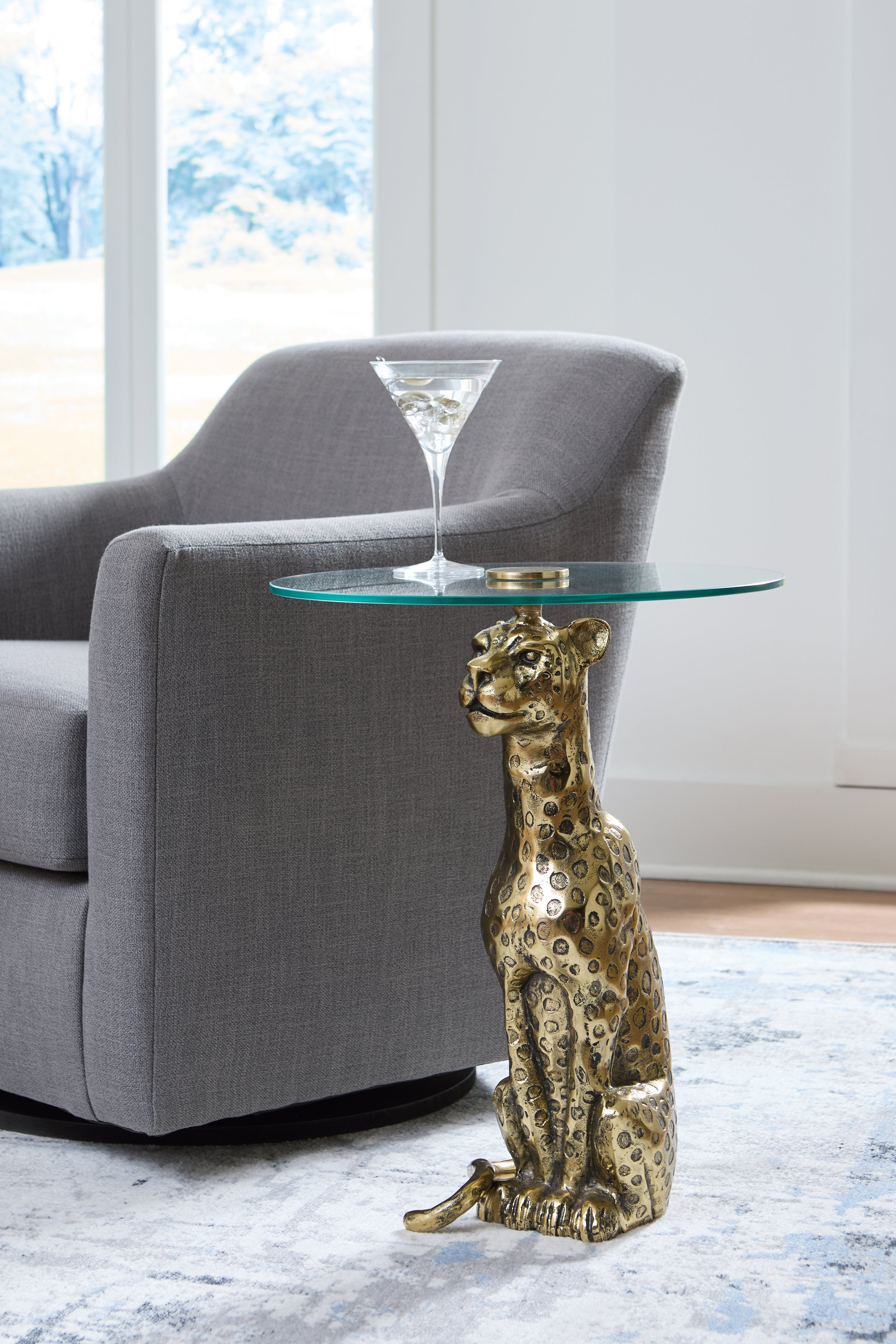 Tampa Furniture Outlet Lutz - Ashley Furniture - Vallain Accent Table - Accent Table / Antique Gold Finish - A4000605