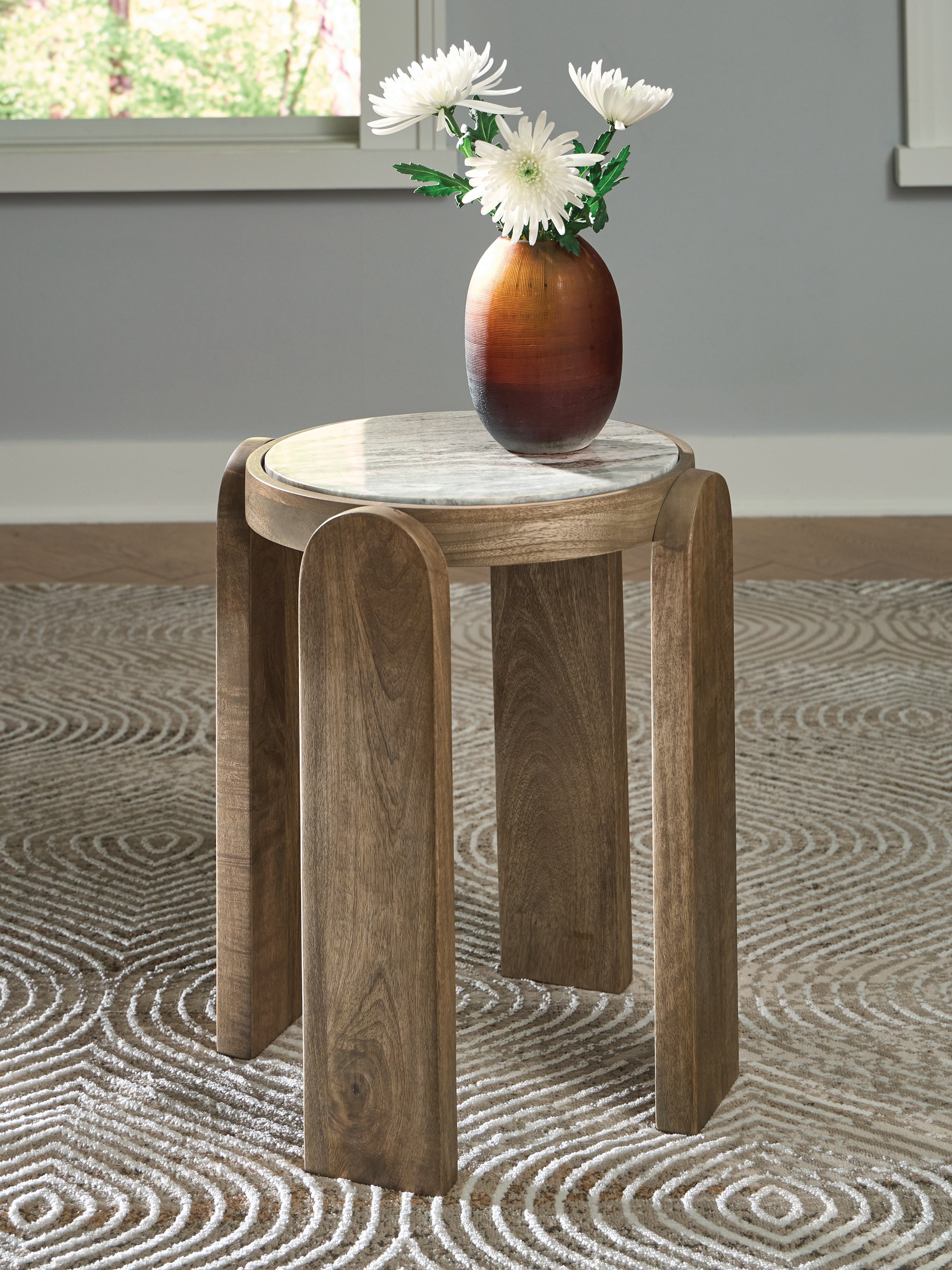 Tampa Furniture Outlet Lutz - Ashley Furniture - Gavrilley Accent Table - Accent Table - A4000722