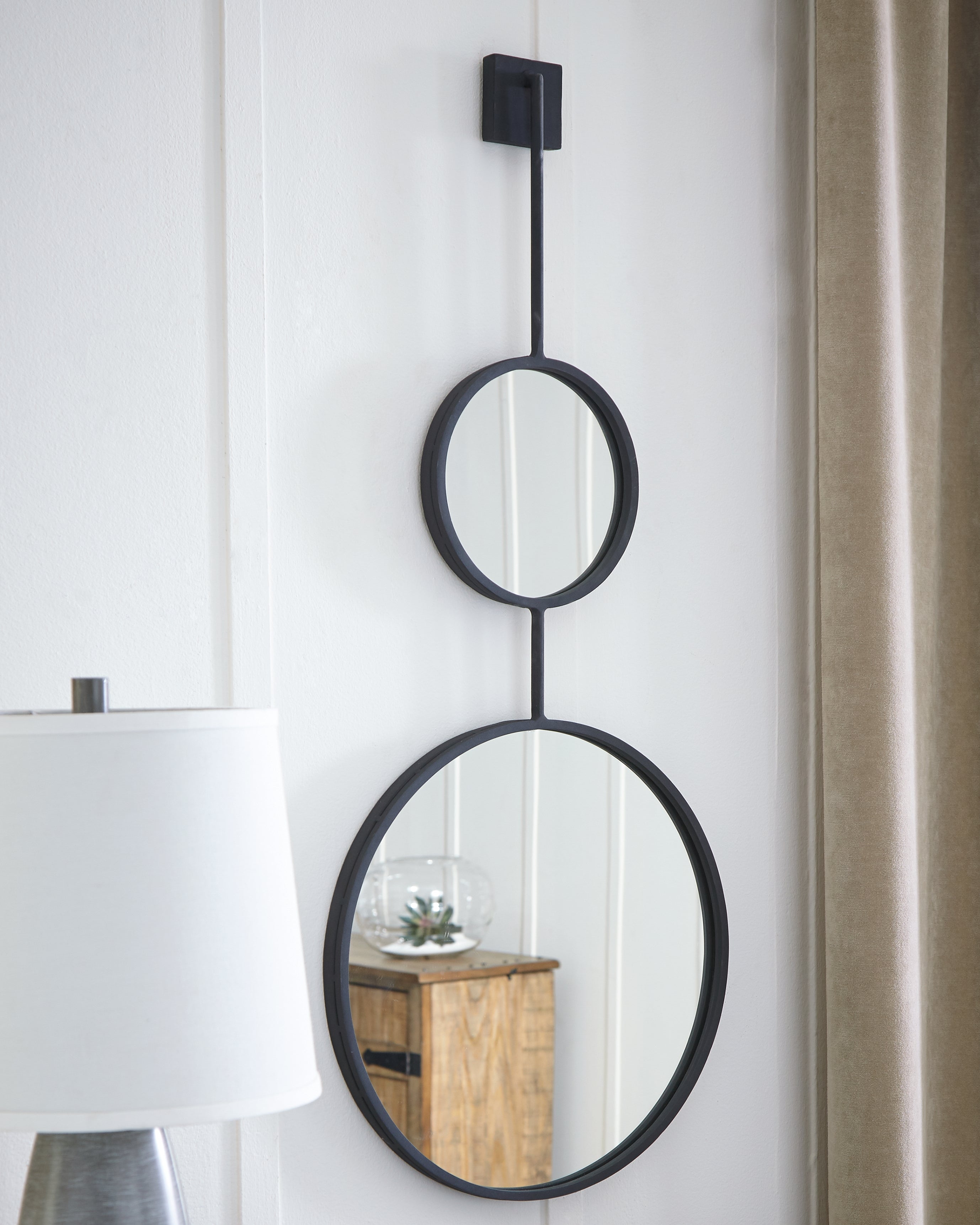 Tampa Furniture Outlet Lutz - Ashley Furniture - Brewer Mirror - Accent Mirror / Black - A8010166