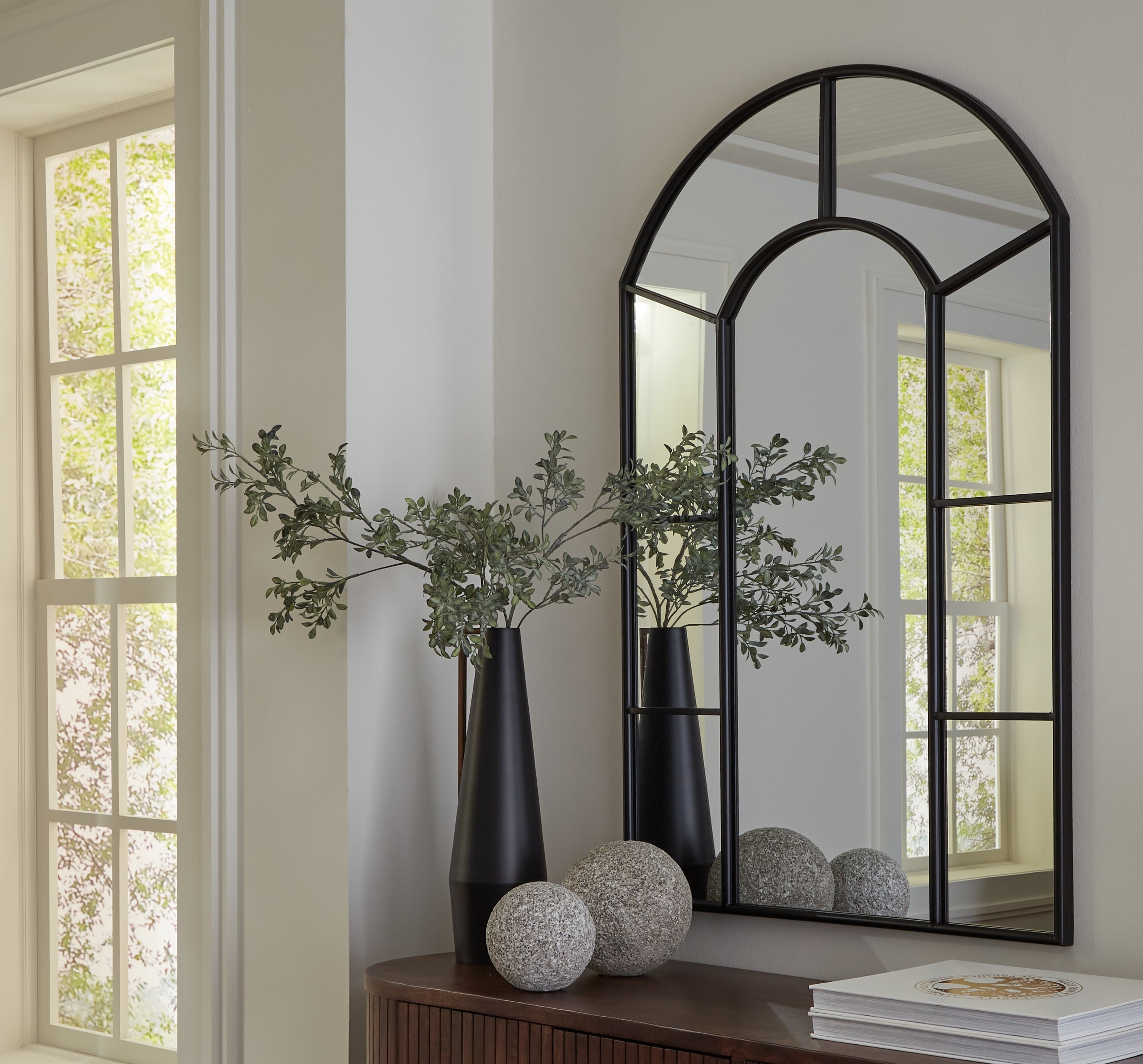 Tampa Furniture Outlet Lutz - Ashley Furniture - Evengton Mirror - Accent Mirror / Black - A8010319
