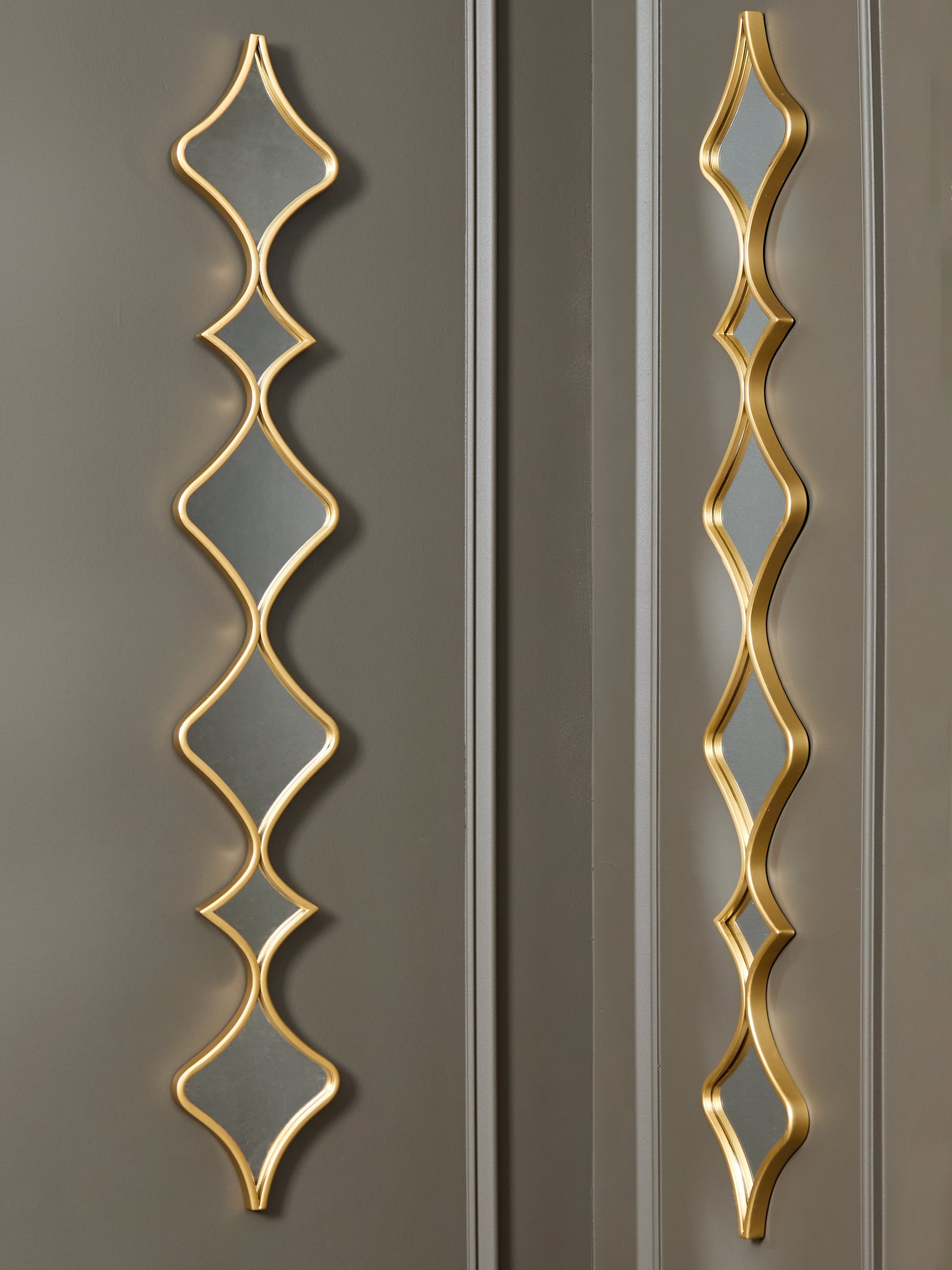 Tampa Furniture Outlet Lutz - Ashley Furniture - Harriswood Mirror - Accent Mirror Set (Set of 2) / Gold Finish - A8010354