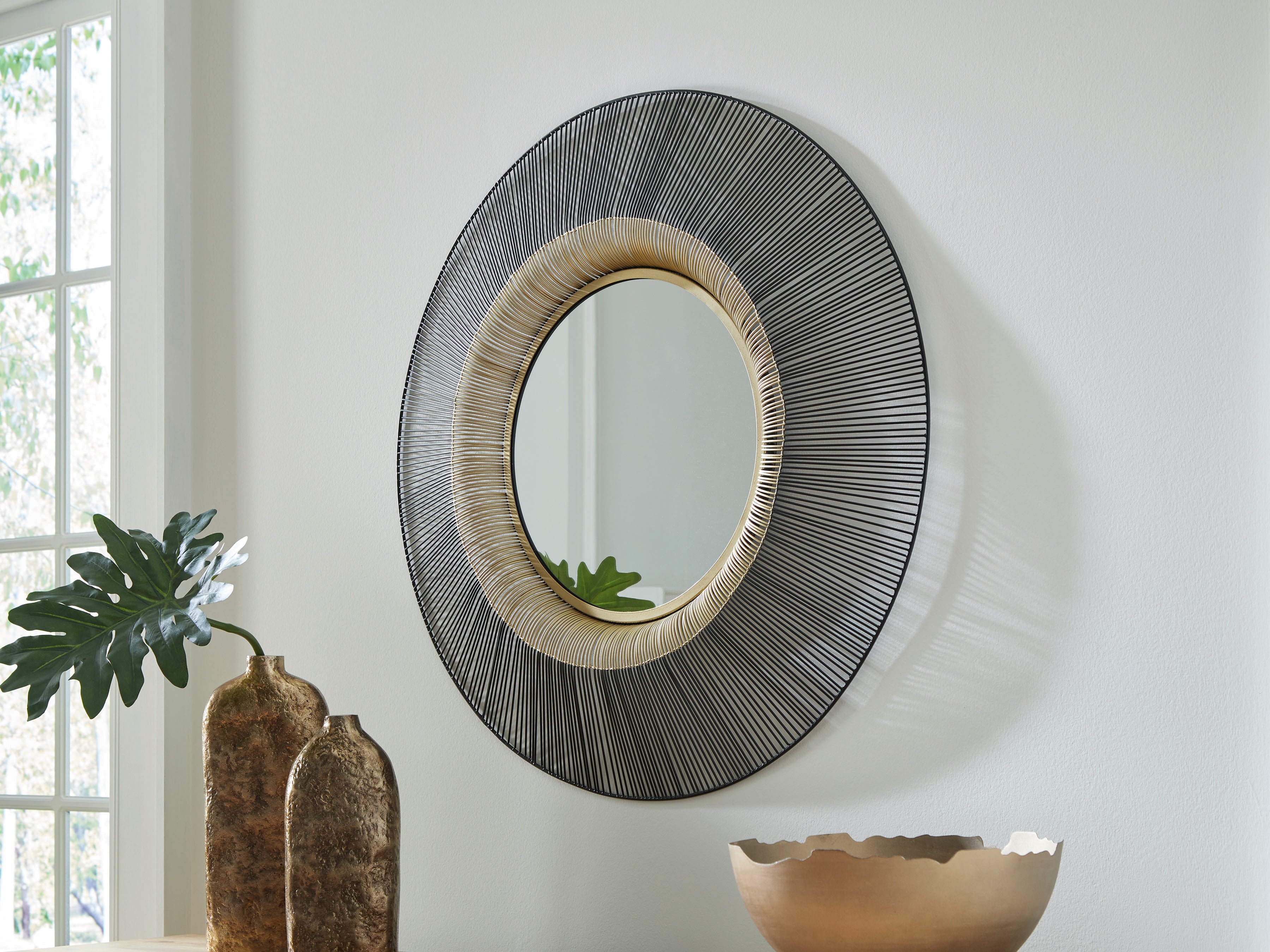 Tampa Furniture Outlet Lutz - Ashley Furniture - Dallmen Mirror - Accent Mirror - A8010407