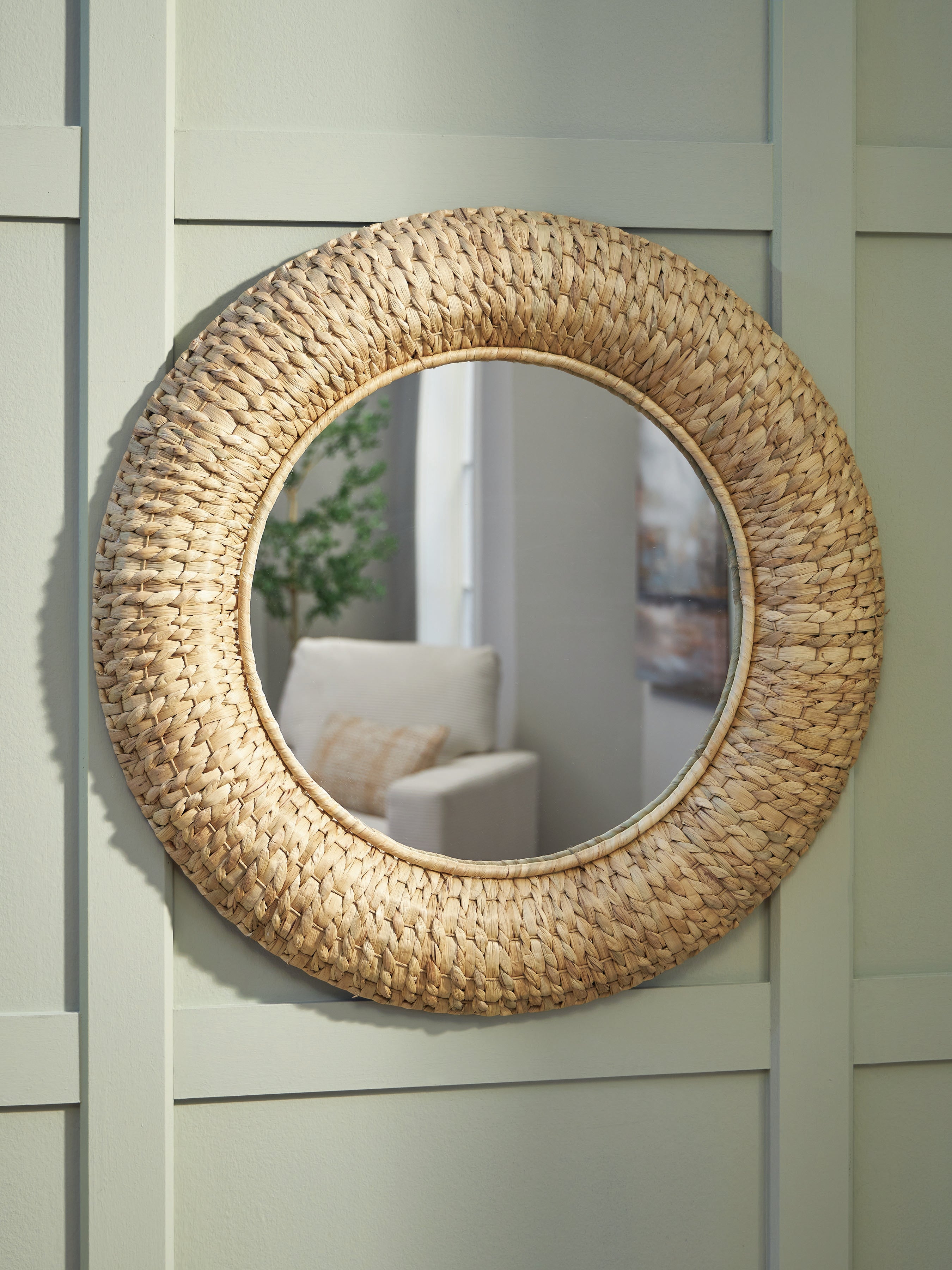Tampa Furniture Outlet Lutz - Ashley Furniture - Briggsburg Mirror - Accent Mirror - A8010437