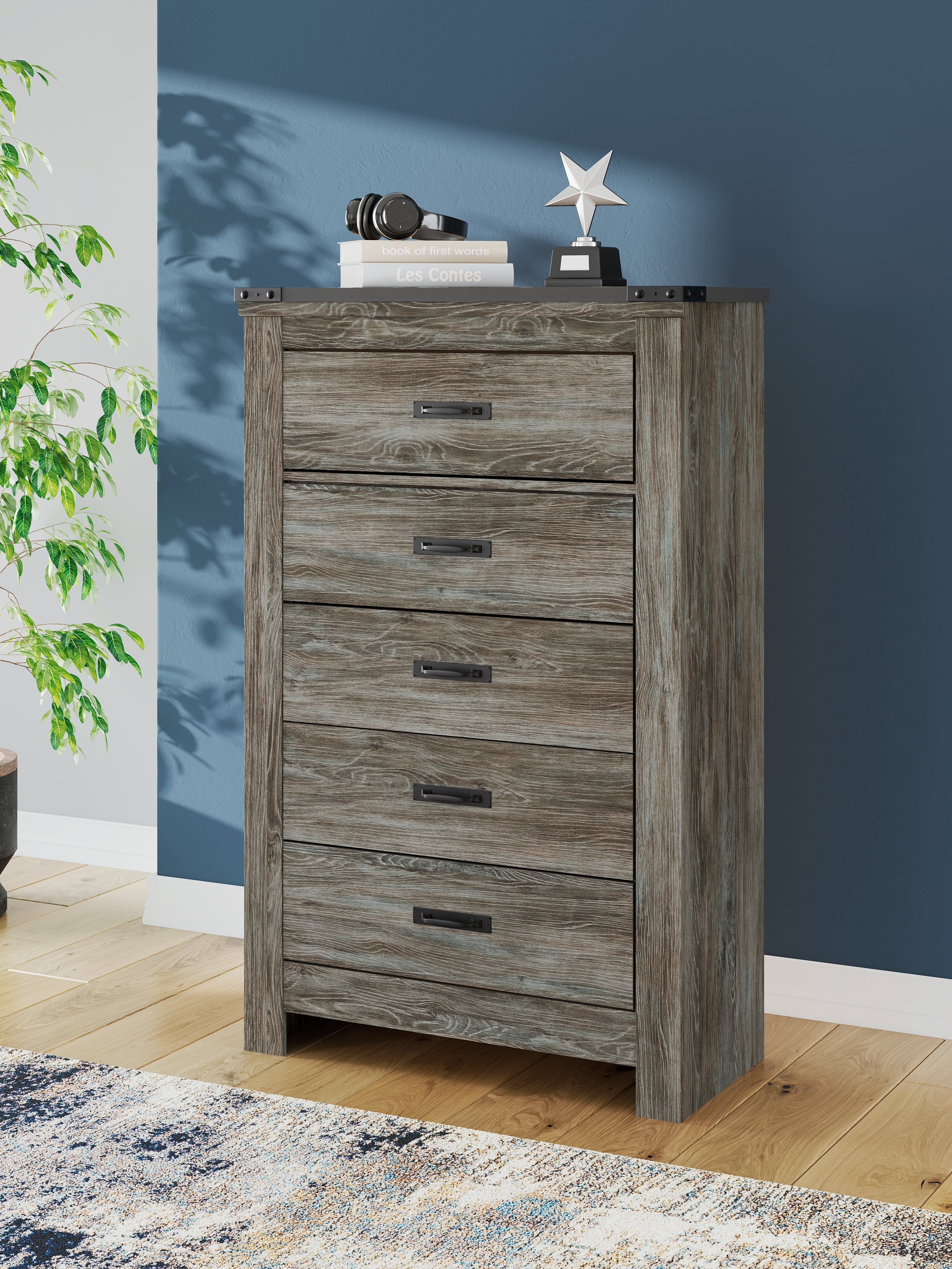 Tampa Furniture Outlet Lutz - Ashley Furniture - Frandern Bedroom - Five Drawer Chest / Gray - B4480-46