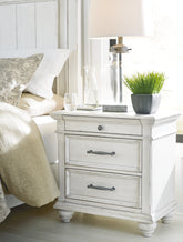 Tampa Furniture Outlet Lutz - Ashley Furniture - Kanwyn Bedroom - Three Drawer Night Stand / Whitewash - B777-93