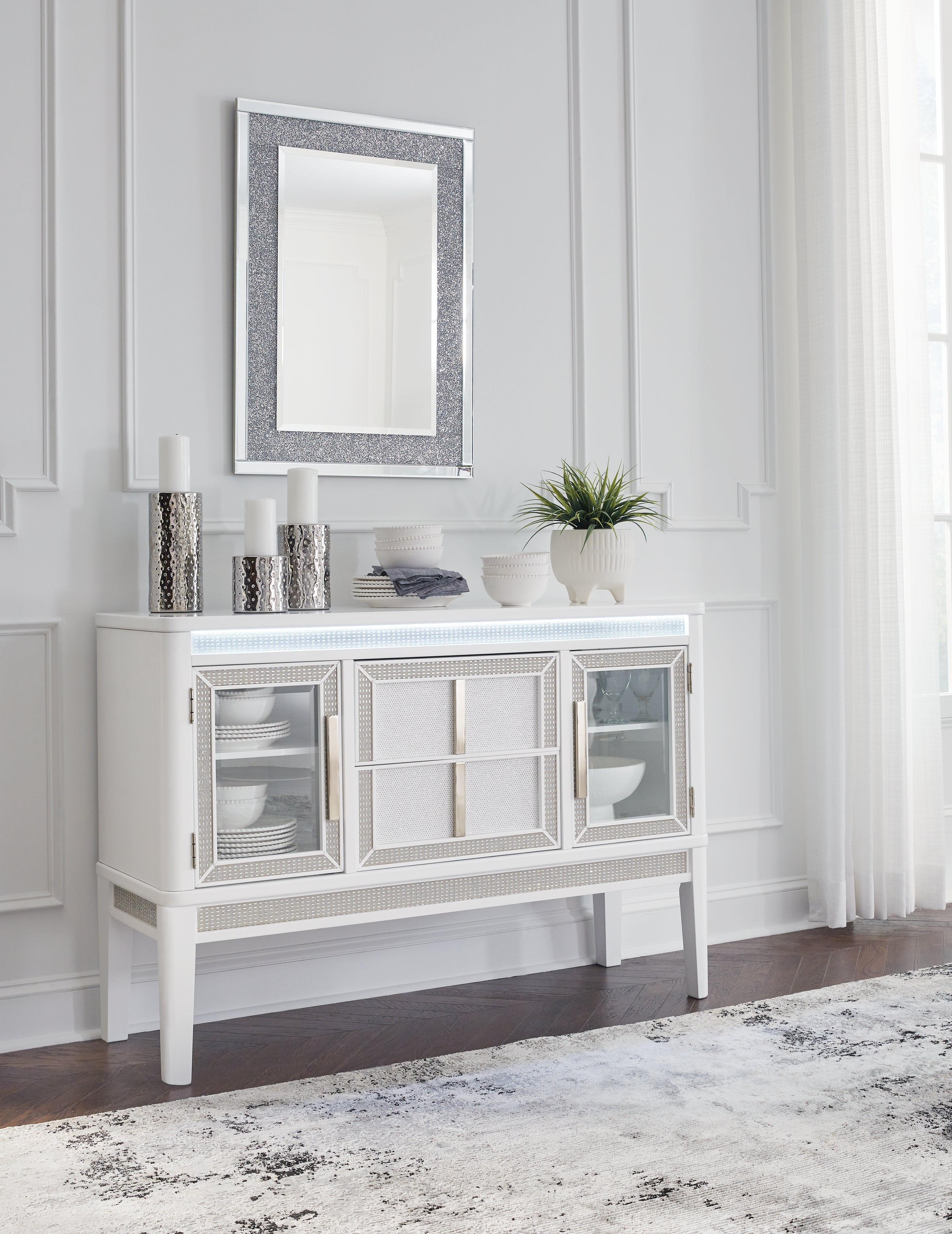 Tampa Furniture Outlet Lutz - Ashley Furniture - Chalanna Dining Room - Dining Room Server / White - D822-60