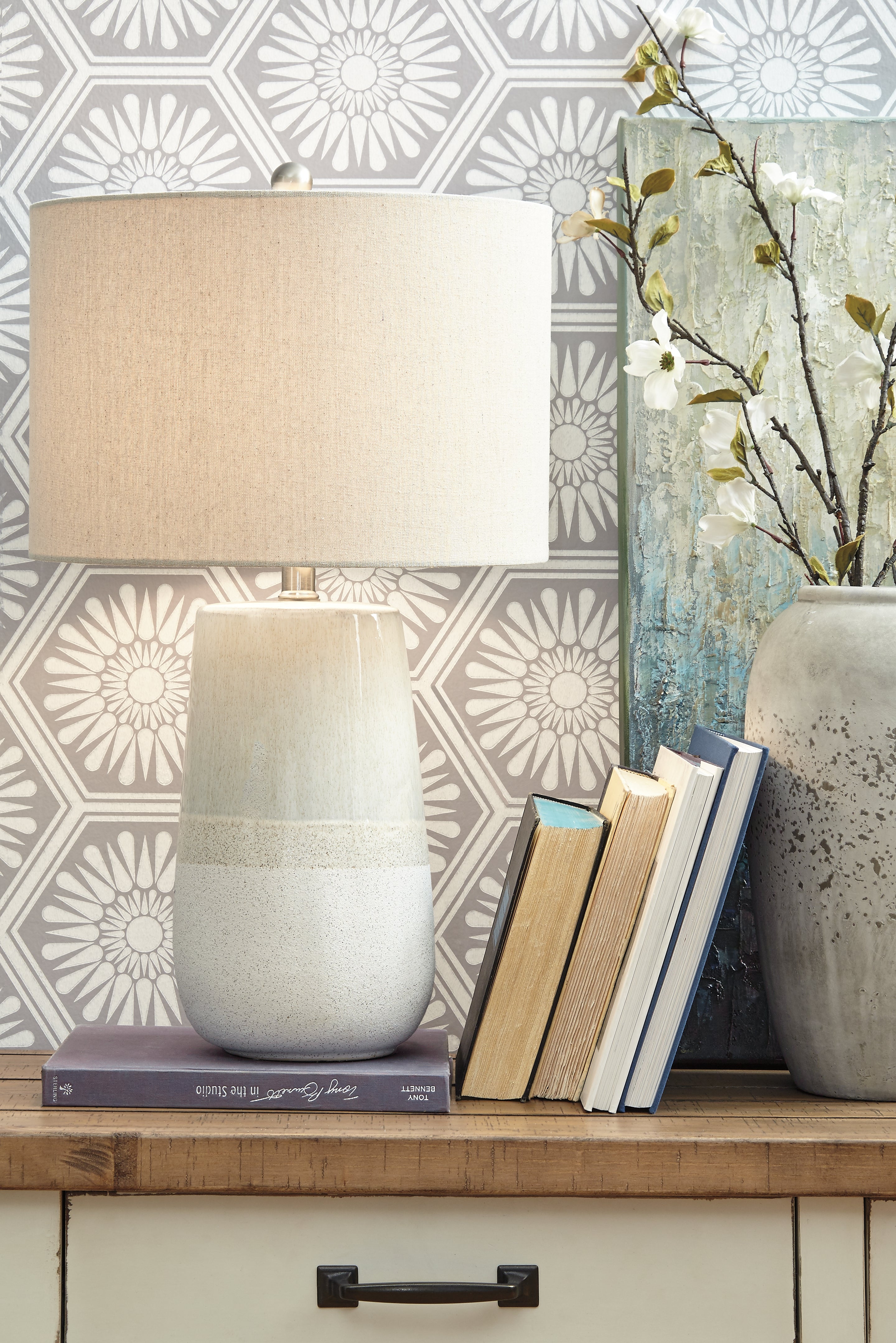 Tampa Furniture Outlet Lutz - Ashley Furniture - Shavon Lighting - Ceramic Table Lamp (1/CN) / Beige/White - L100724