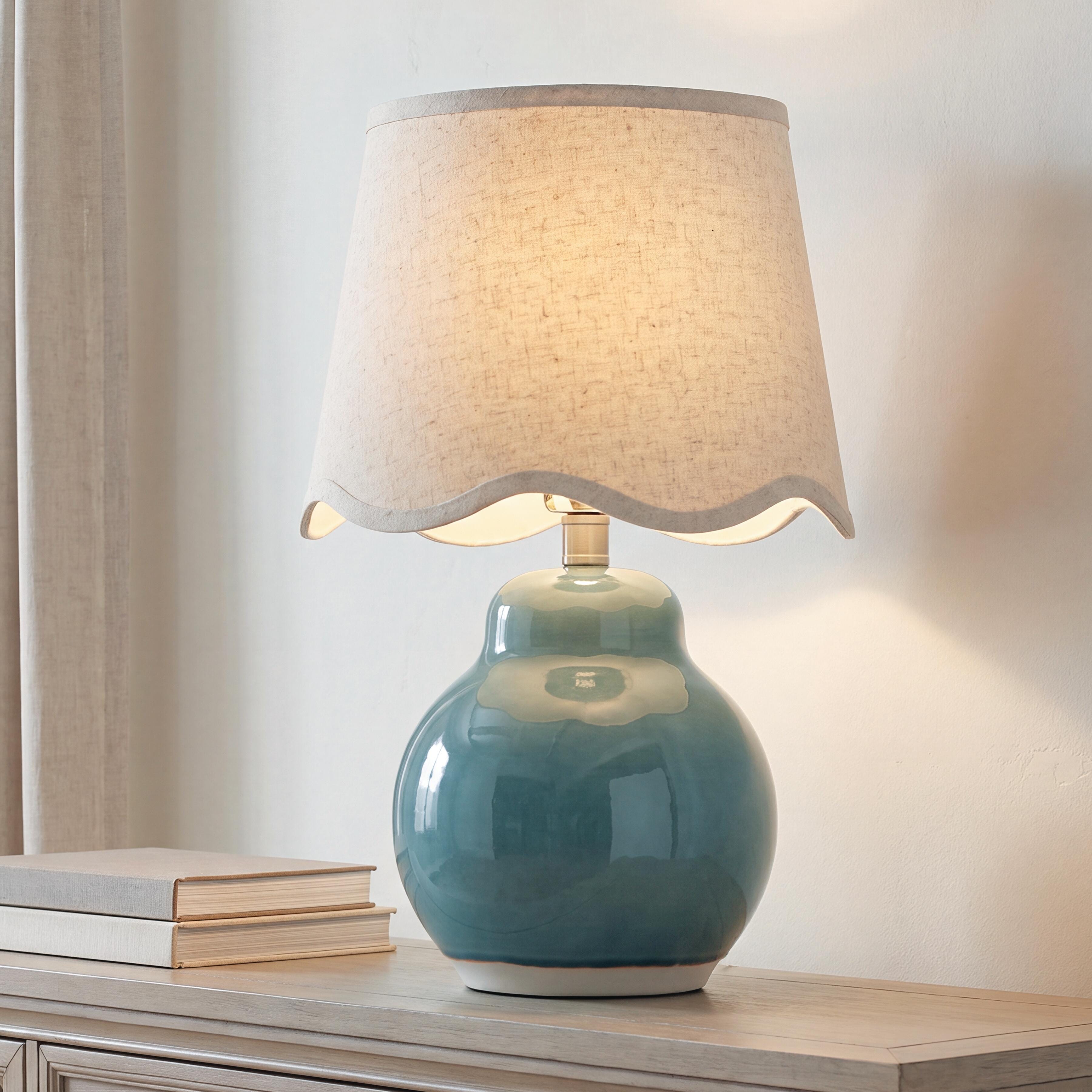 Tampa Furniture Outlet Lutz - Ashley Furniture - Byronburg Lighting - Ceramic Table Lamp (1/CN) - L180224