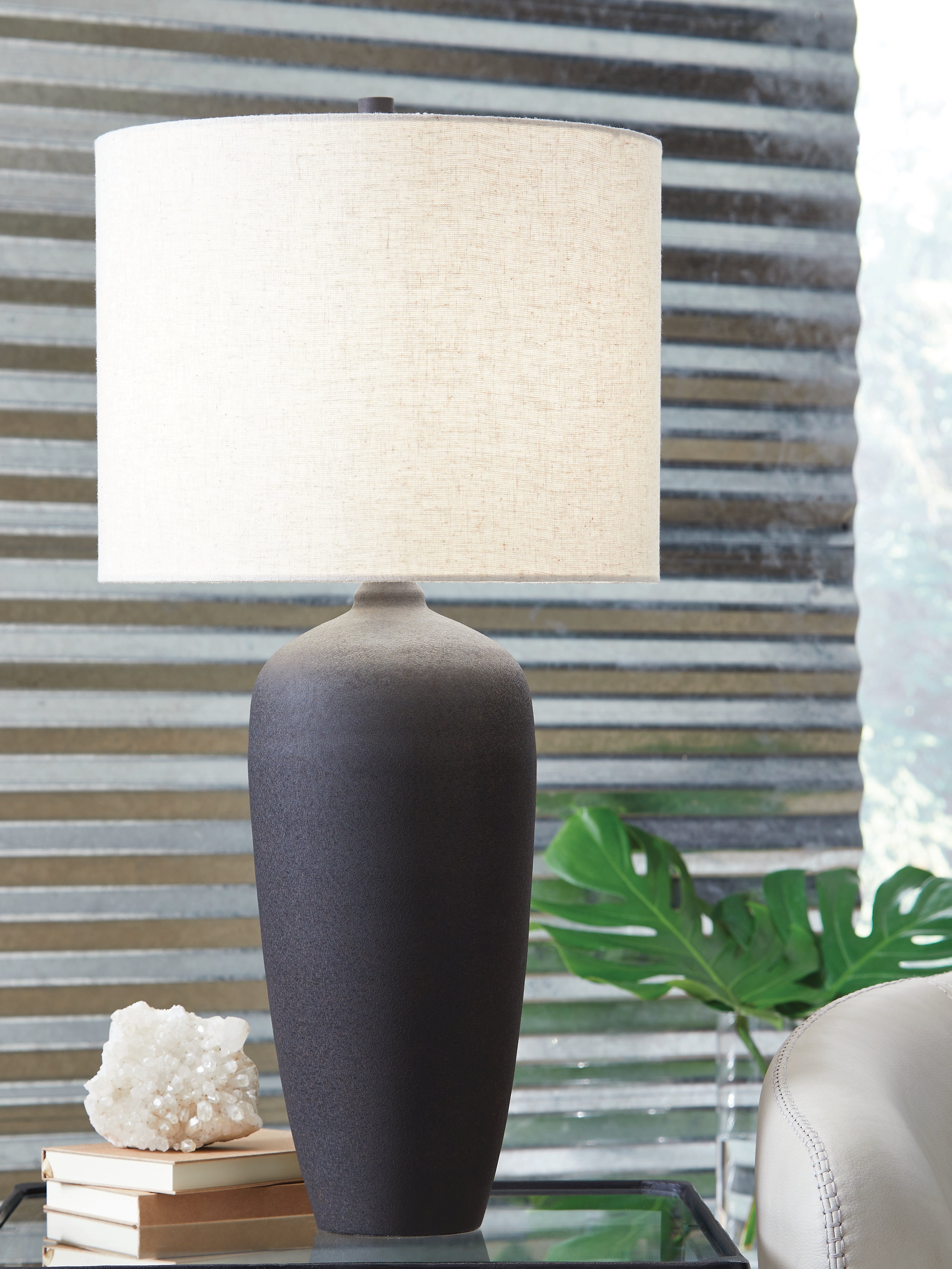 Tampa Furniture Outlet Lutz - Ashley Furniture - Ryenburg Lighting - Metal Table Lamp (1/CN) - L207584