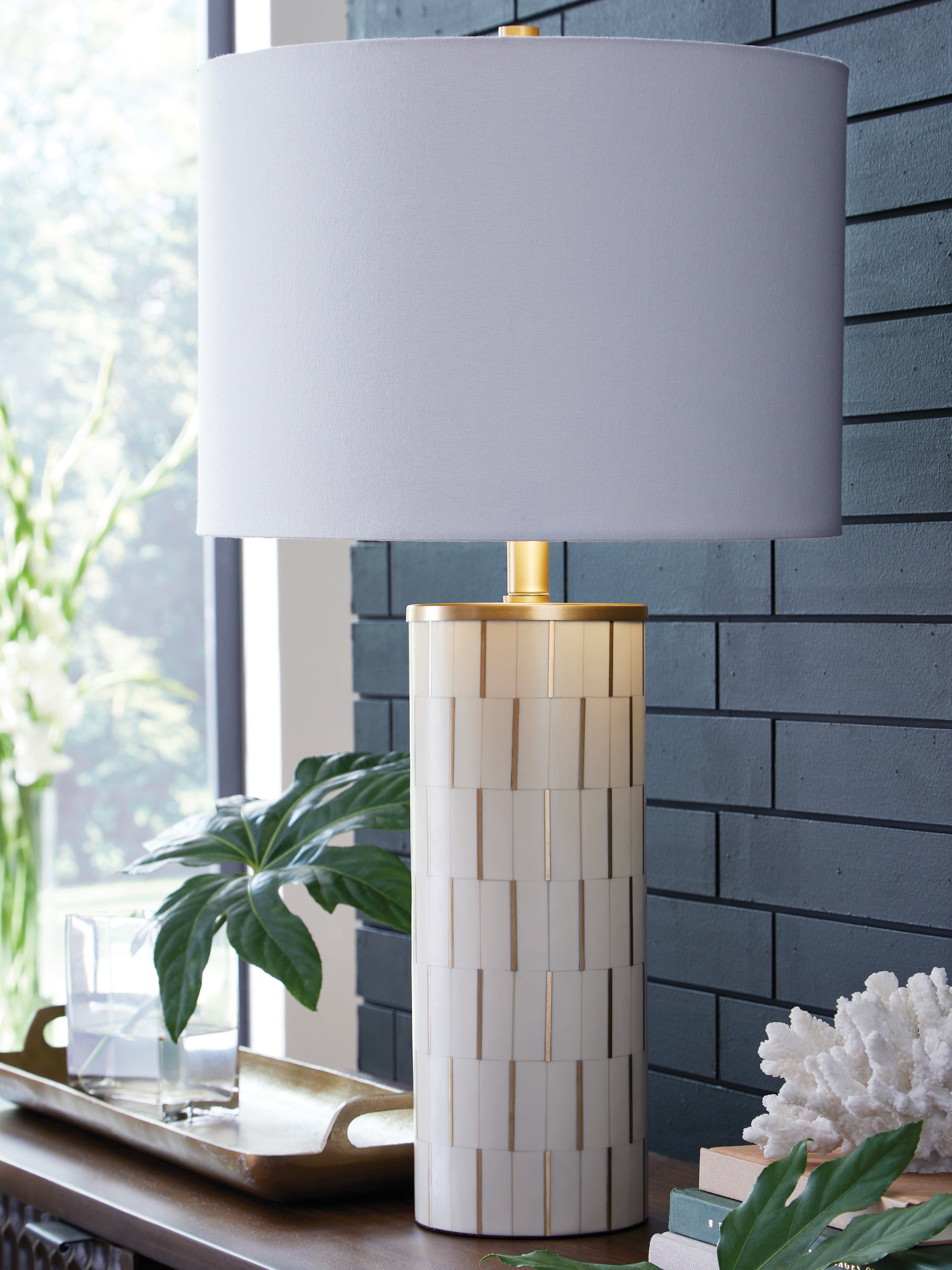 Tampa Furniture Outlet Lutz - Ashley Furniture - Faridworth Lighting - Poly Table Lamp (1/CN) - L235954