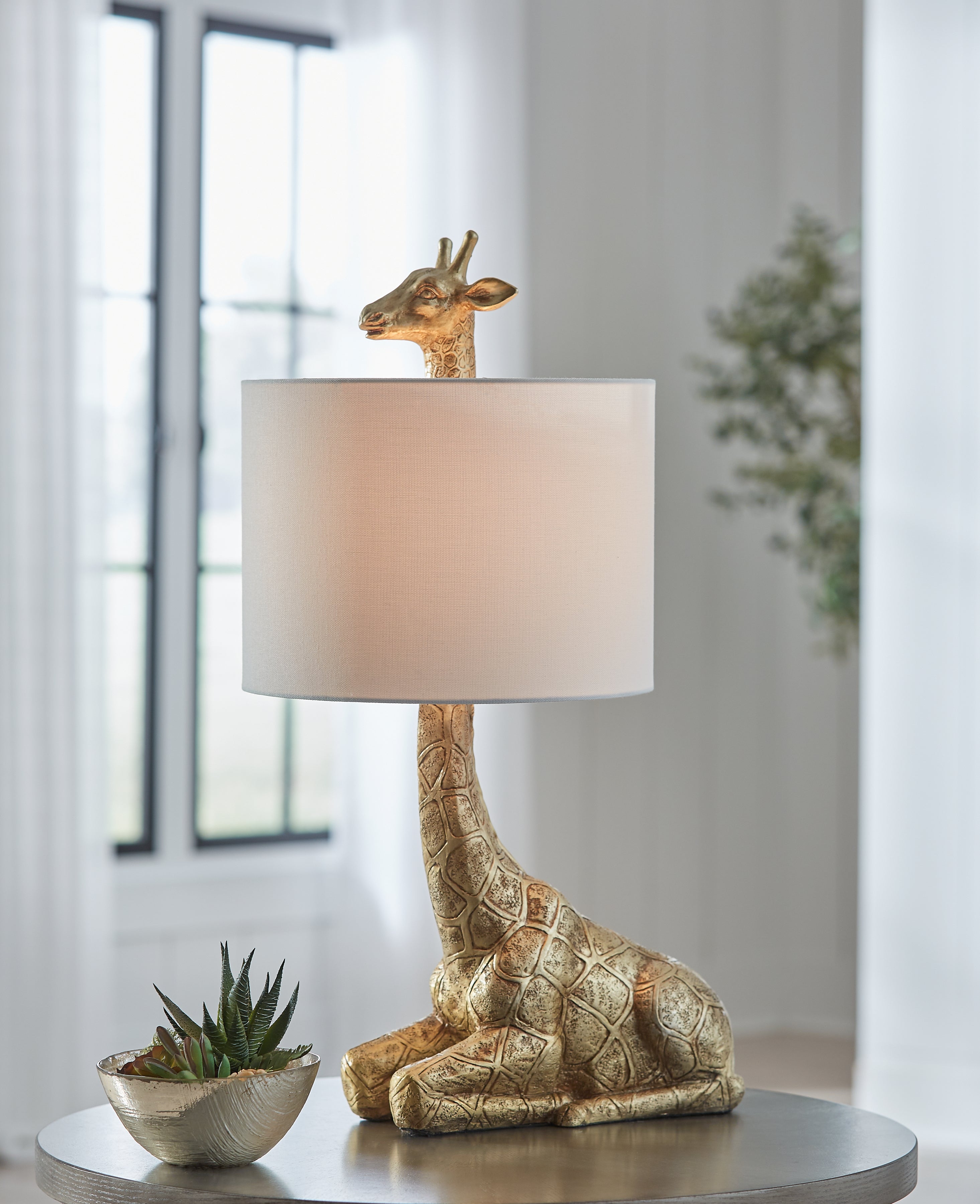 Tampa Furniture Outlet Lutz - Ashley Furniture - Ferrison Lighting - Poly Table Lamp (1/CN) / Gold Finish - L317004