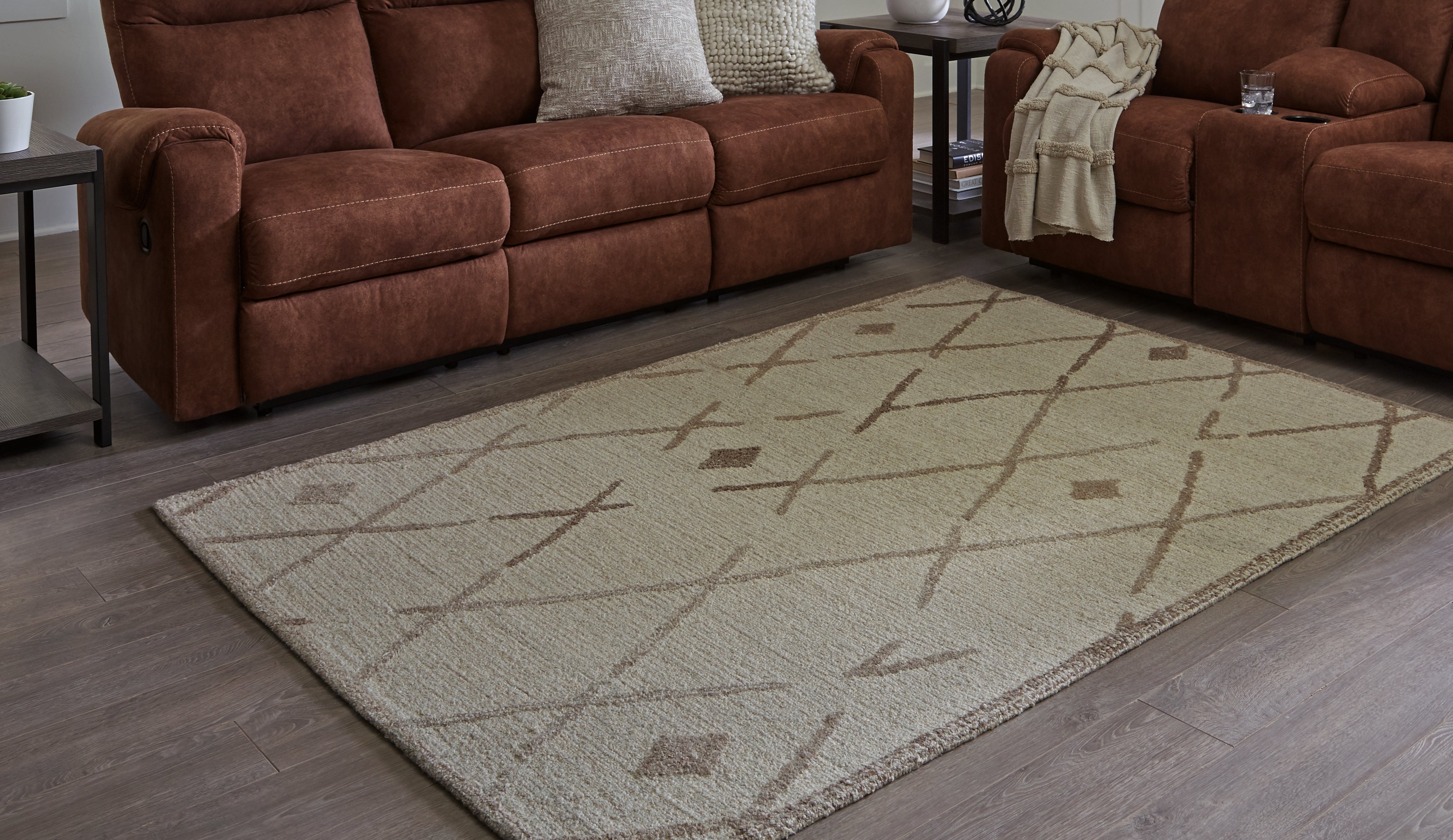 Tampa Furniture Outlet Lutz - Ashley Furniture - Guyford Rug - 5' x 7' Rug / Beige/Brown - R406872