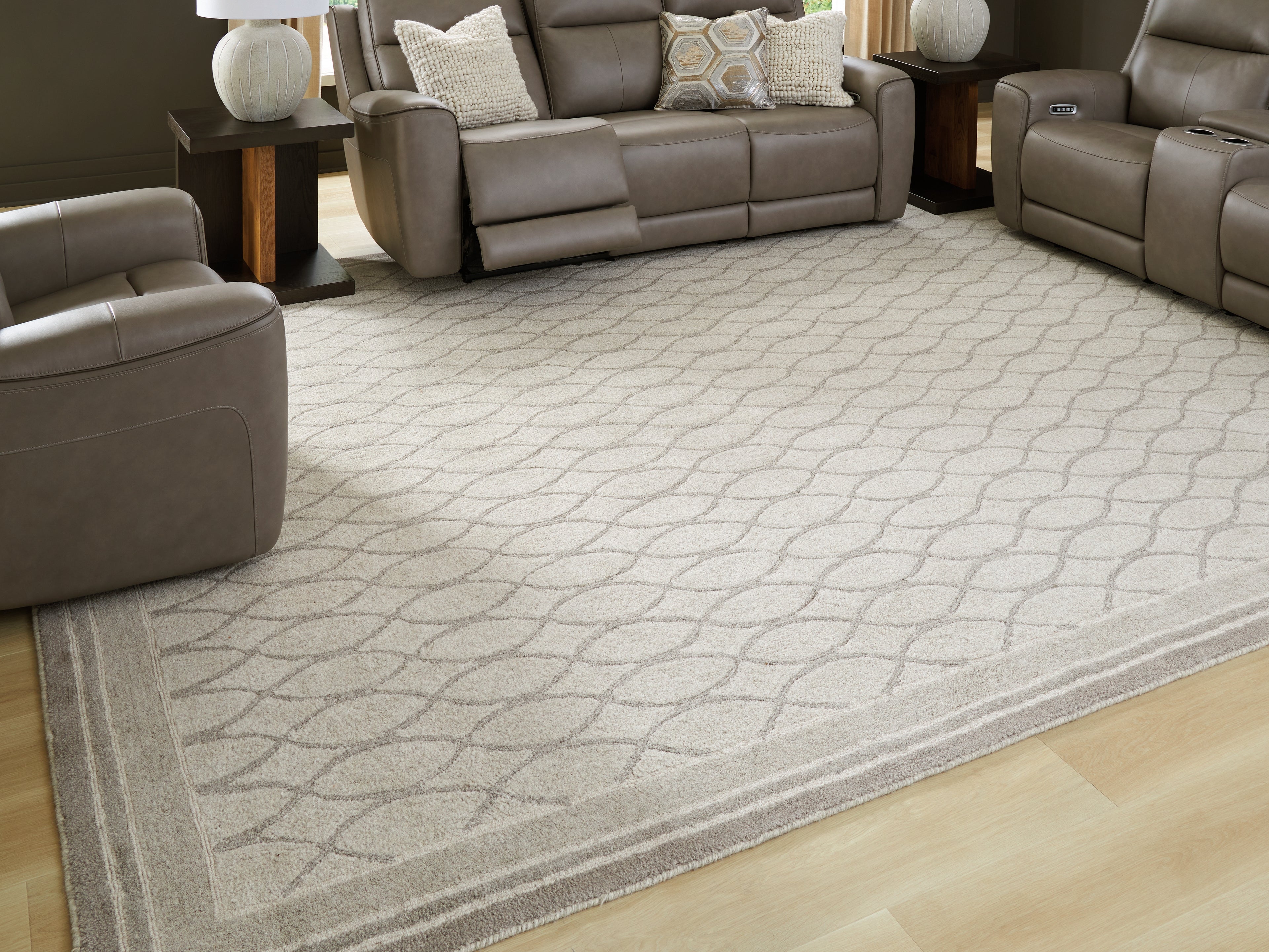 Tampa Furniture Outlet Lutz - Ashley Furniture - Wimney Rug - Extra Large Rug / Gray - R407280