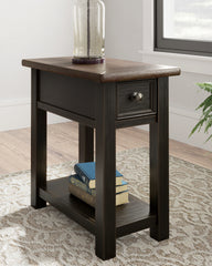 Tampa Furniture Outlet Lutz - Ashley Furniture - Tyler Creek Chairside End Table - Chair Side End Table / Grayish Brown/Black - T736-107