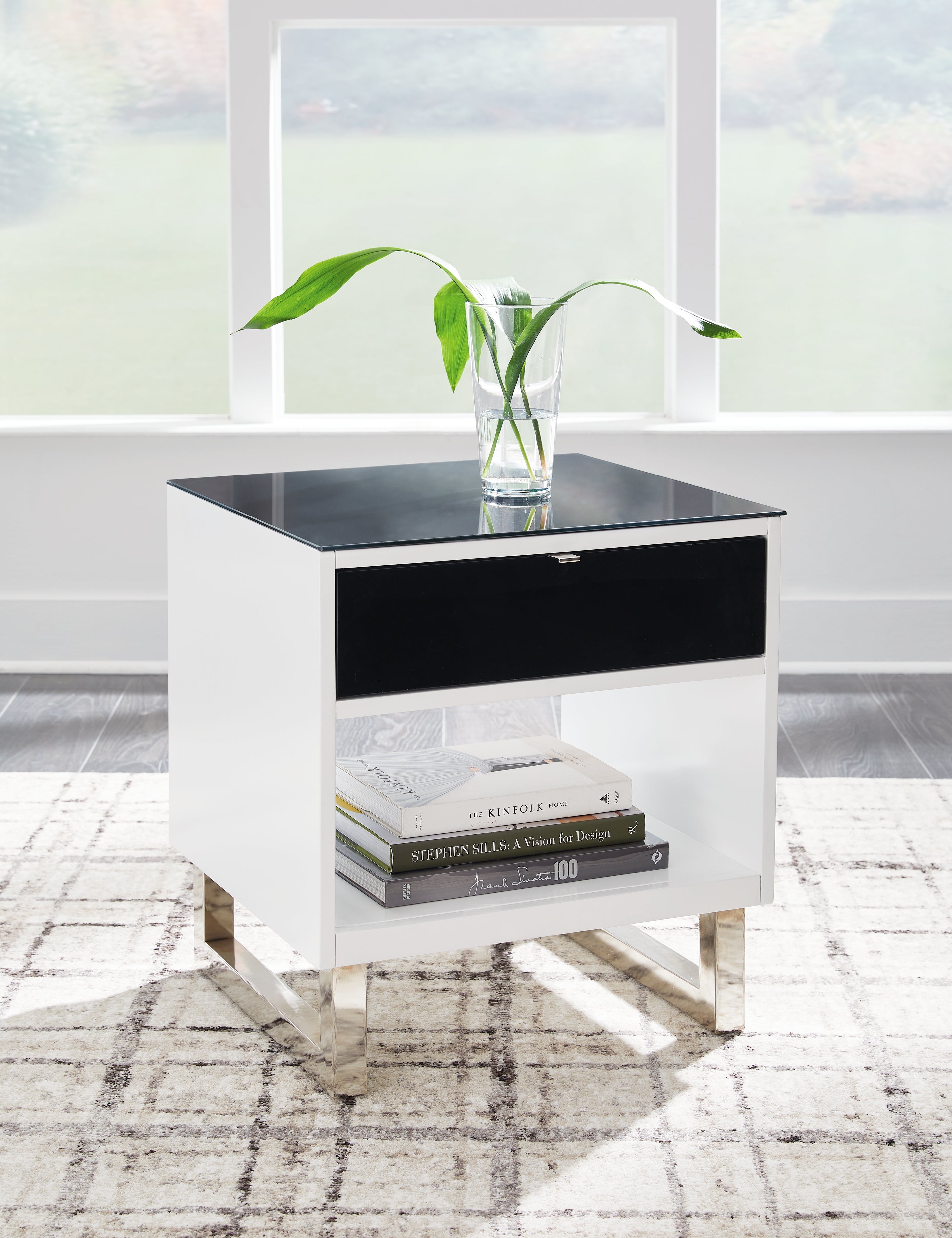 Tampa Furniture Outlet Lutz - Ashley Furniture - Gardoni End Table - Rectangular End Table / White/Black - T756-3