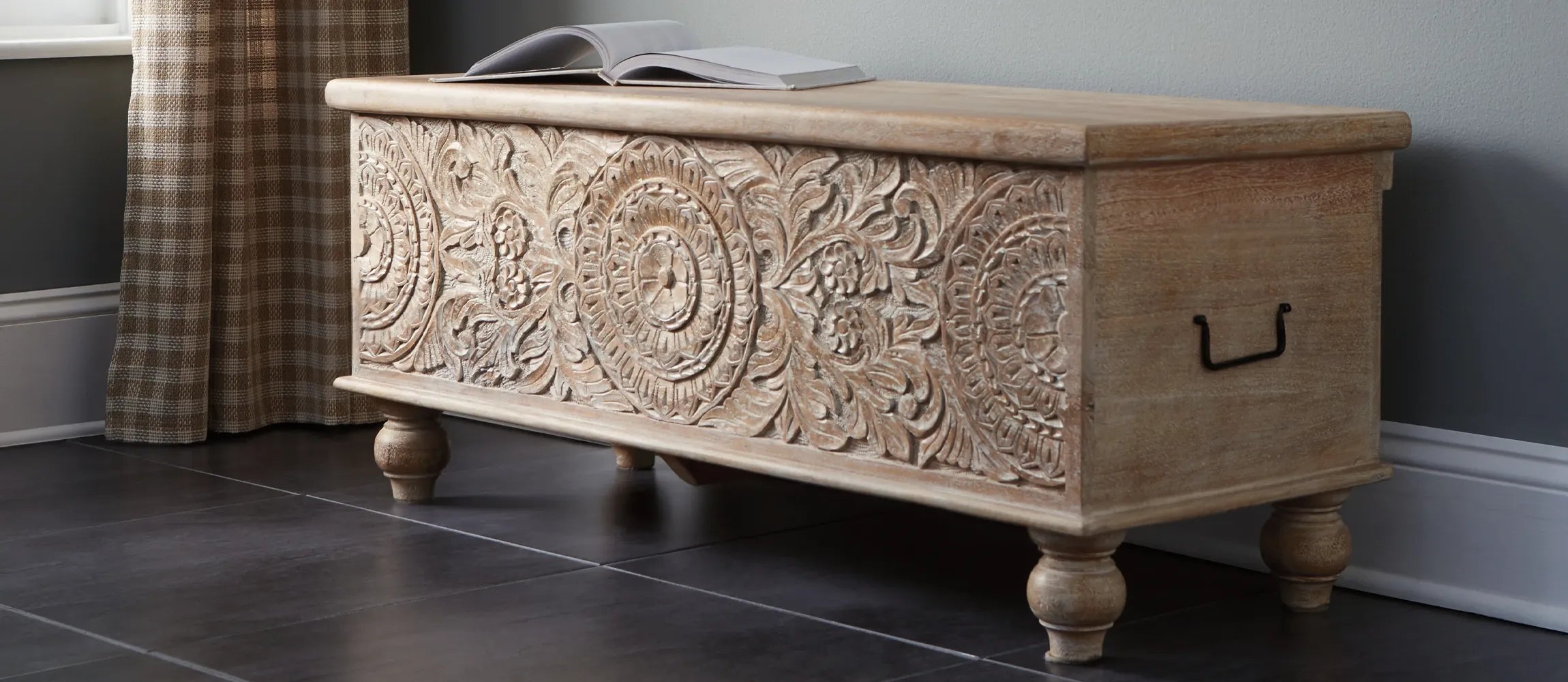 Accent Benches – Tampa Furniture Outlet Lutz