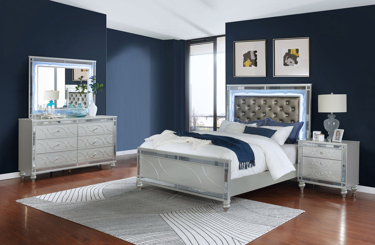 Tampa Furniture Outlet - Coaster - Gunnison 4-piece Eastern King Bedroom Set Silver Metallic - 223211KE-S4