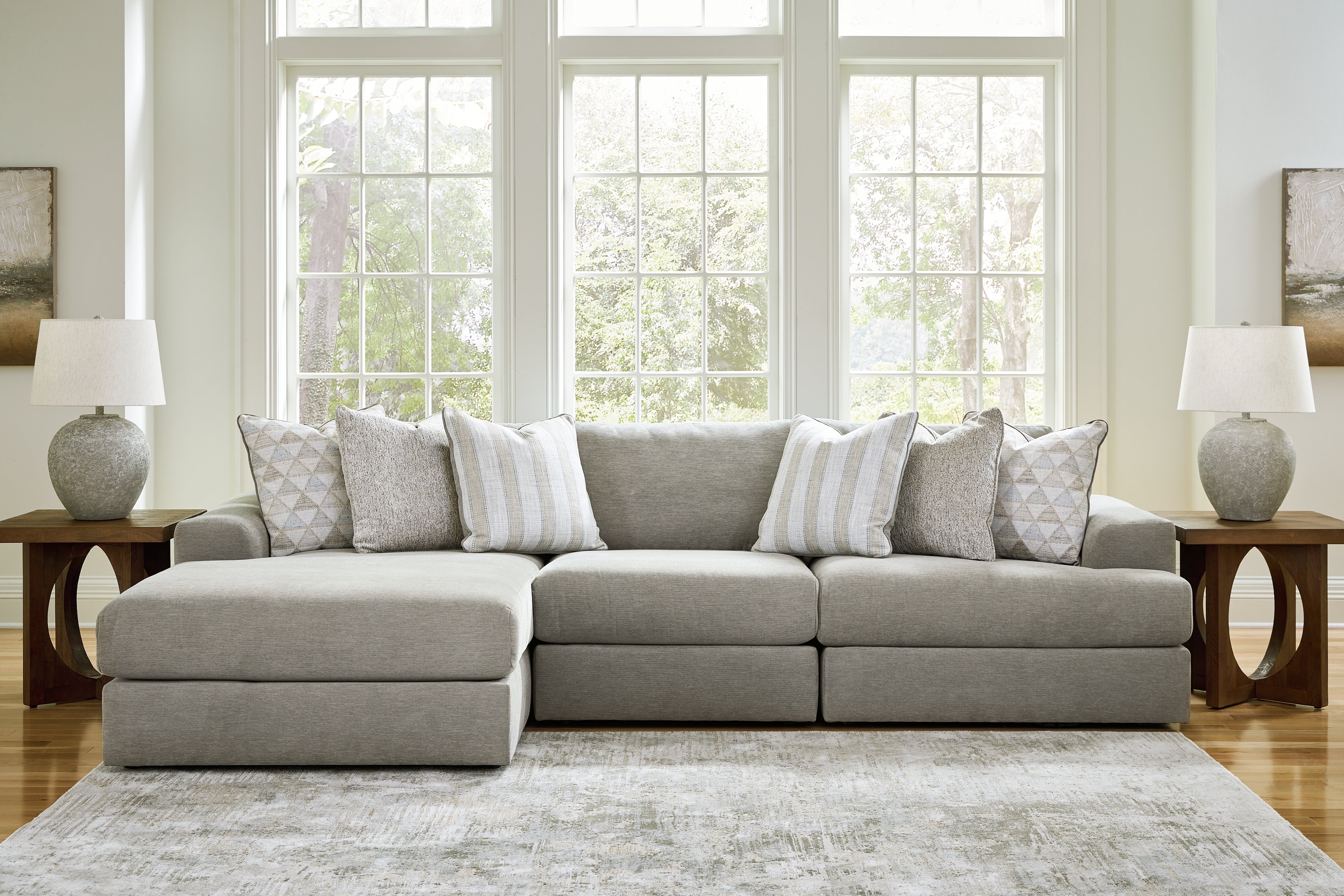 Tampa Furniture Outlet Lutz - Ashley Furniture - Avaliyah Sectional - RAF 3-Piece Sectional with Chaise / Ash - 58103S3