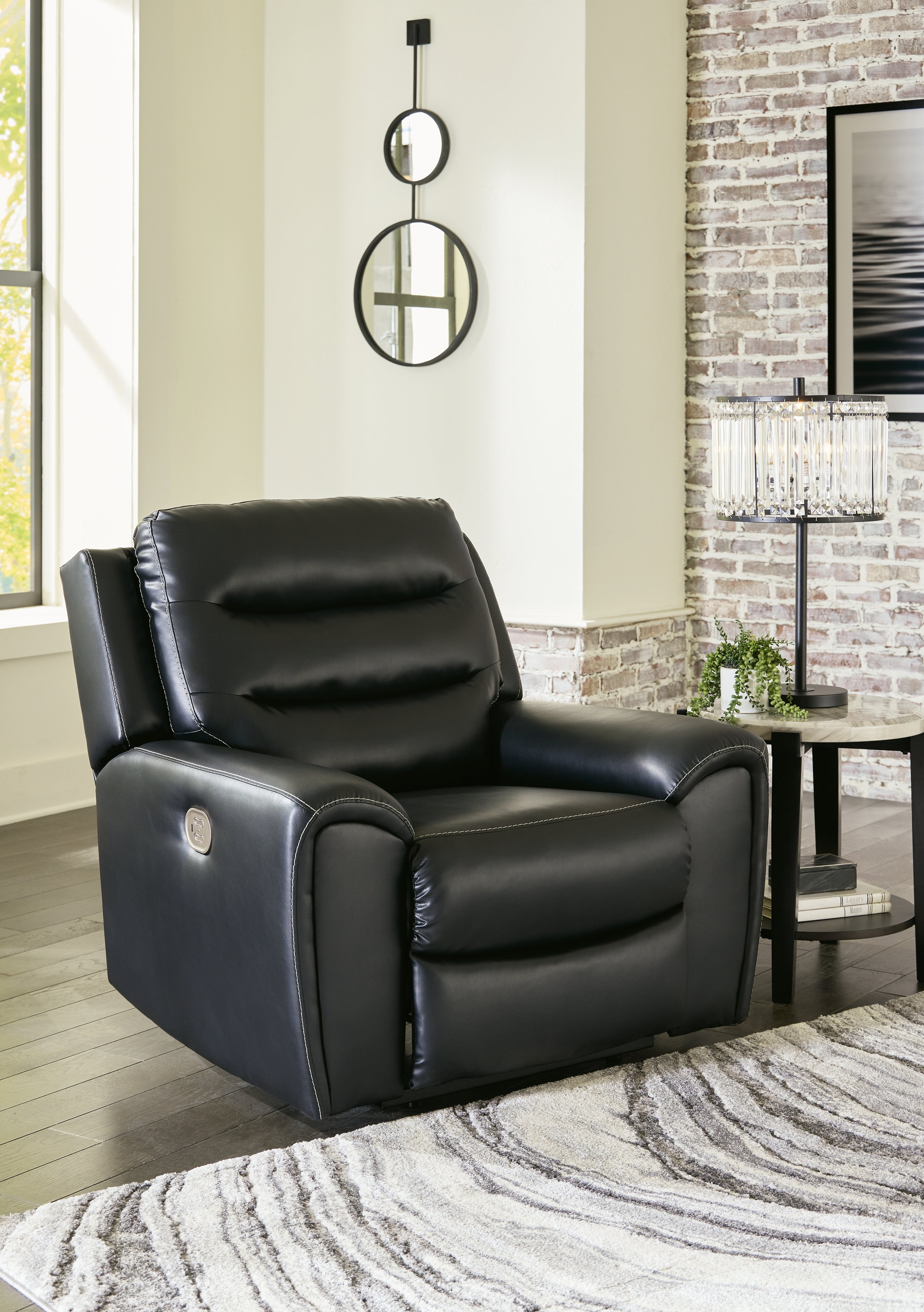 Tampa Furniture Outlet Lutz - Ashley Furniture - Warlin Living Room - PWR Recliner/ADJ Headrest / Black - 6110513