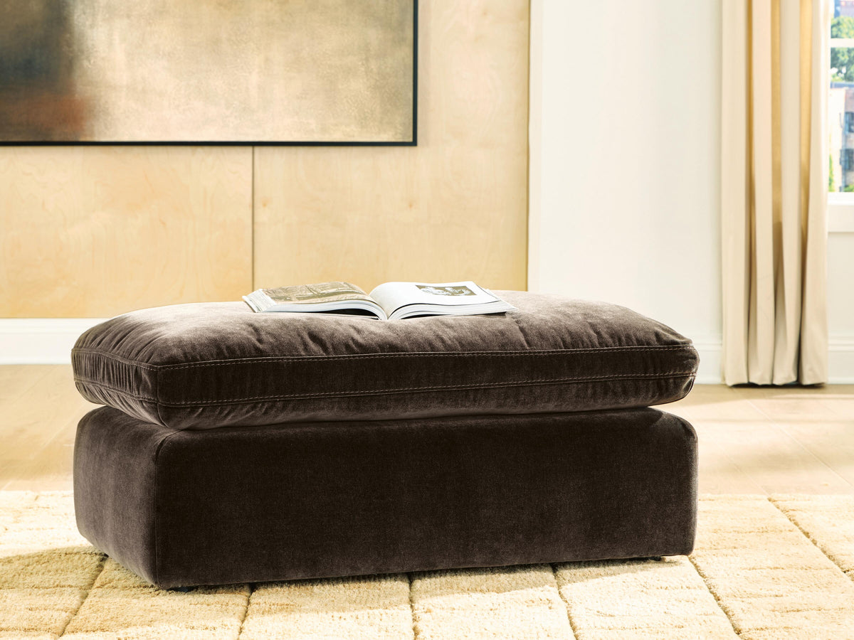 Tampa Furniture Outlet Lutz - Ashley Furniture - Maxton Heights Living Room - Ottoman - 6780714