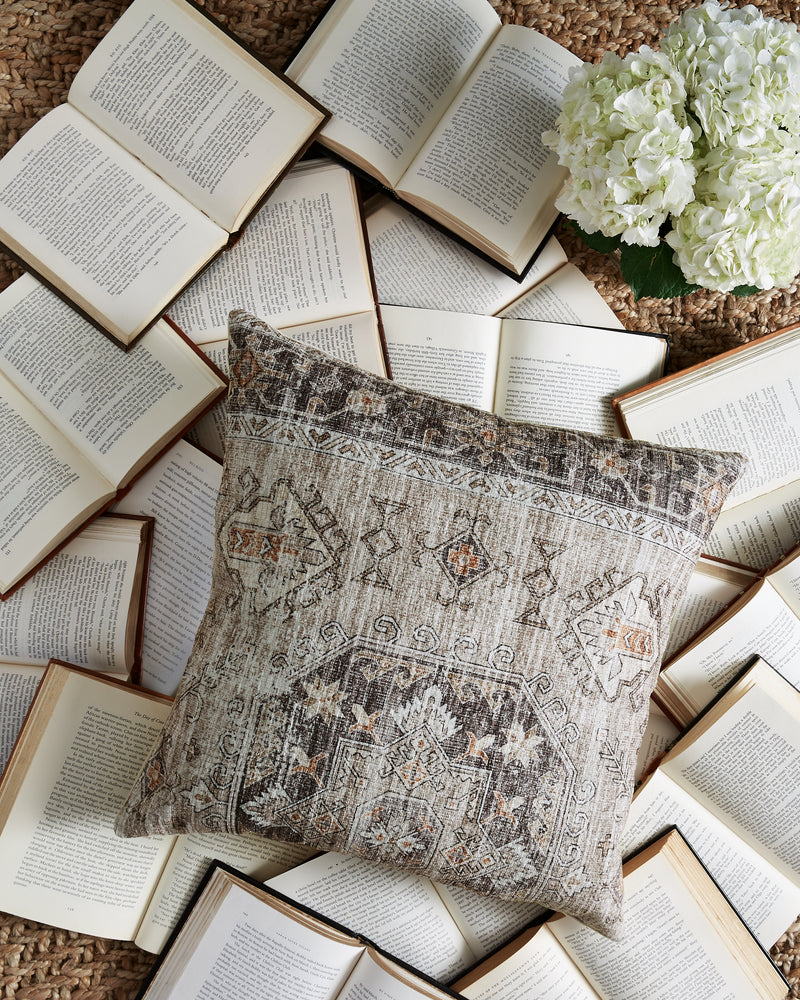 Tampa Furniture Outlet Lutz - Ashley Furniture - Roseridge Pillows - Pillow / Brown/Black/Cream - A1000972P
