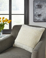 Tampa Furniture Outlet Lutz - Ashley Furniture - Rowcher Pillows - Pillow (4/CS) / Gray/White - A1001004