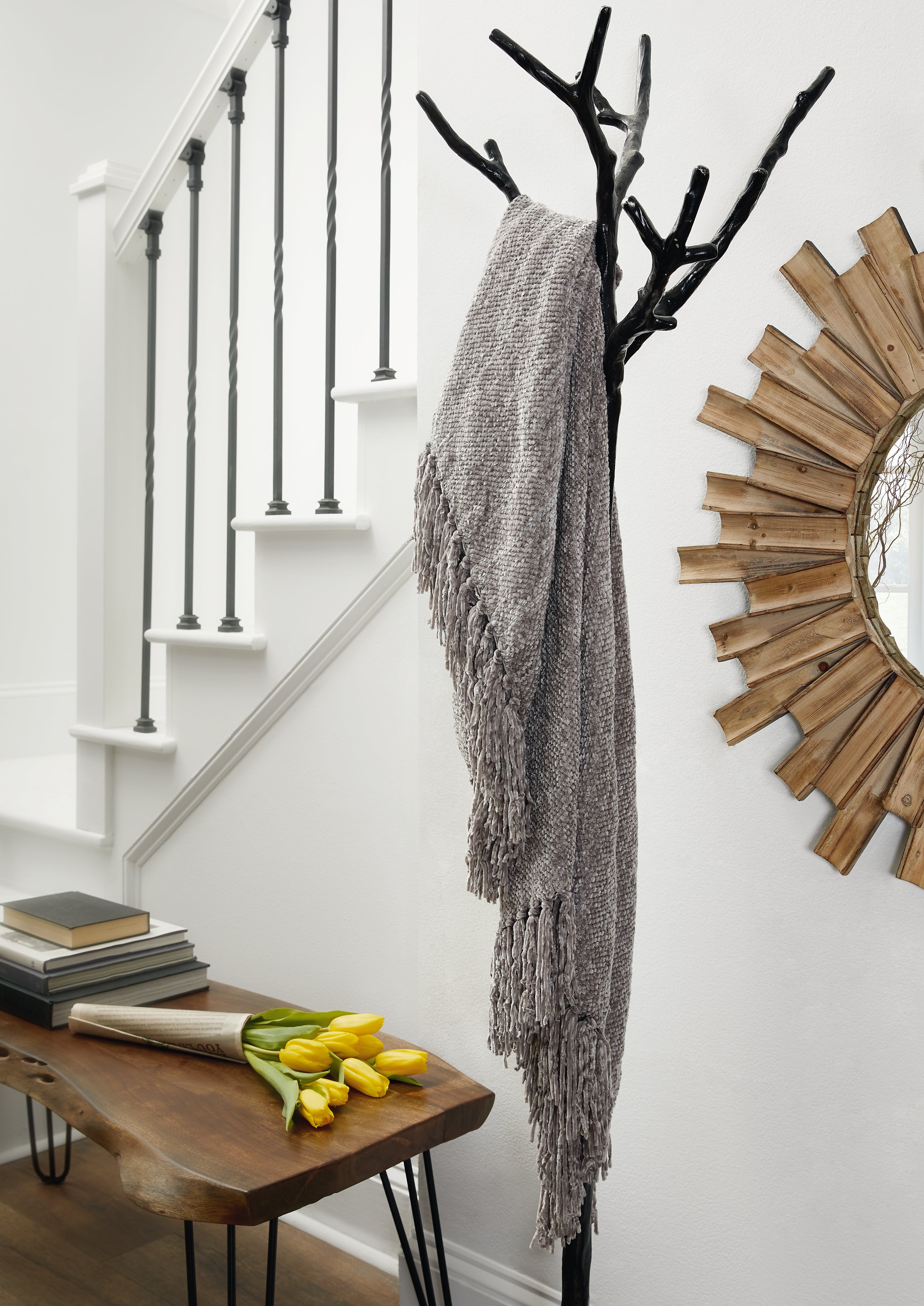 Tampa Furniture Outlet Lutz - Ashley Furniture - Tamish Throw - Throw / Gray - A1001026T