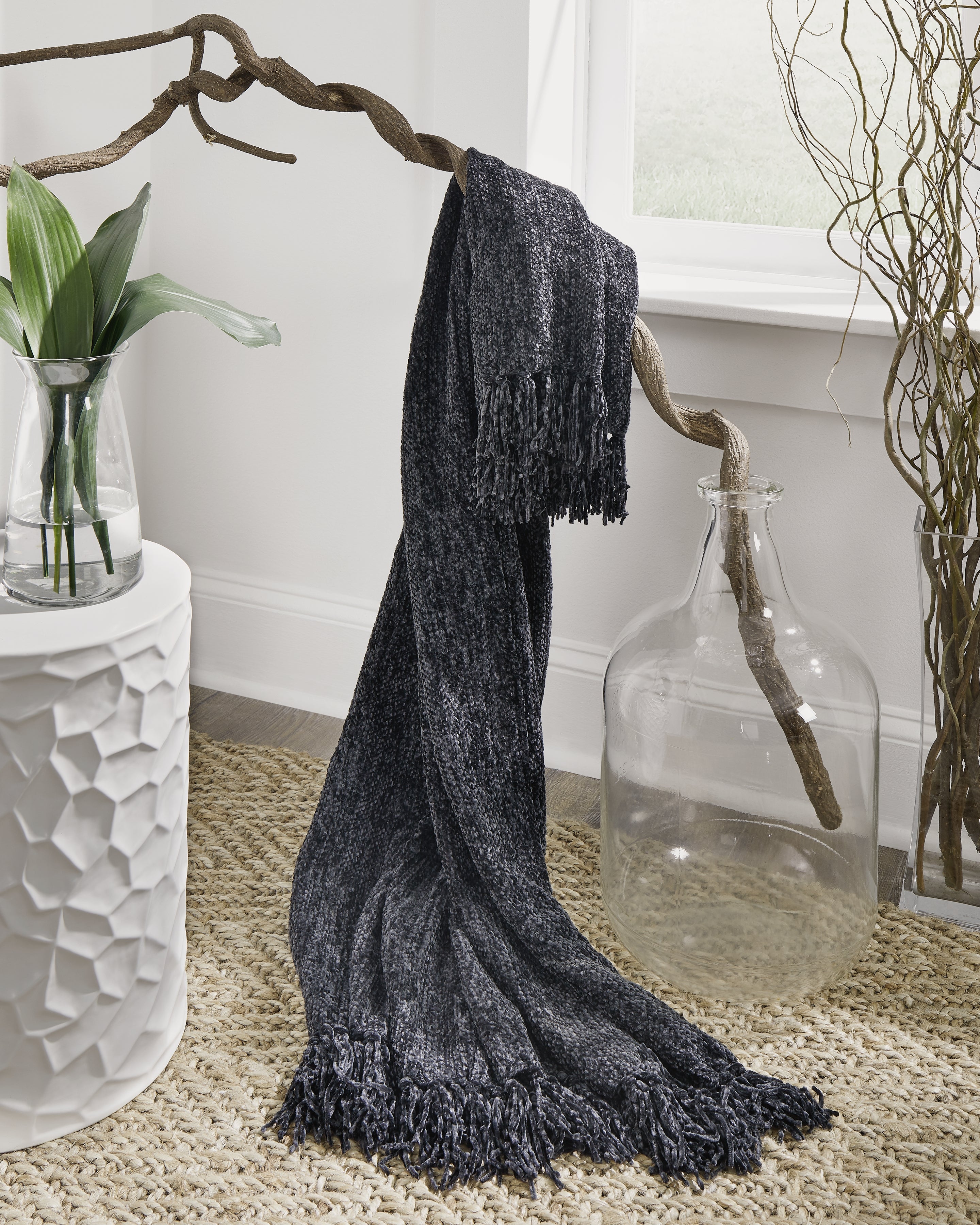 Tampa Furniture Outlet Lutz - Ashley Furniture - Tamish Throw (Set of 3) - Throw (3/CS) / Black - A1001027