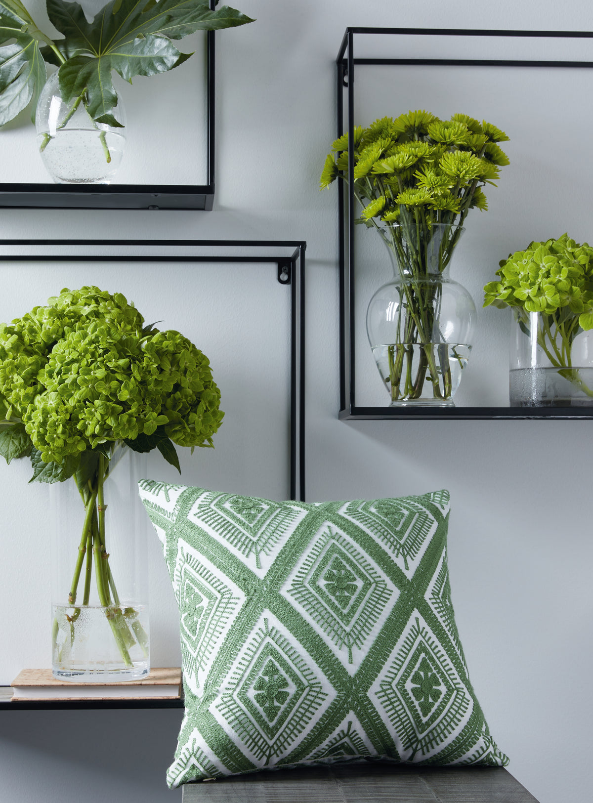 Tampa Furniture Outlet Lutz - Ashley Furniture - Bellvale Pillows - Pillow (4/CS) / Green/White - A1001028