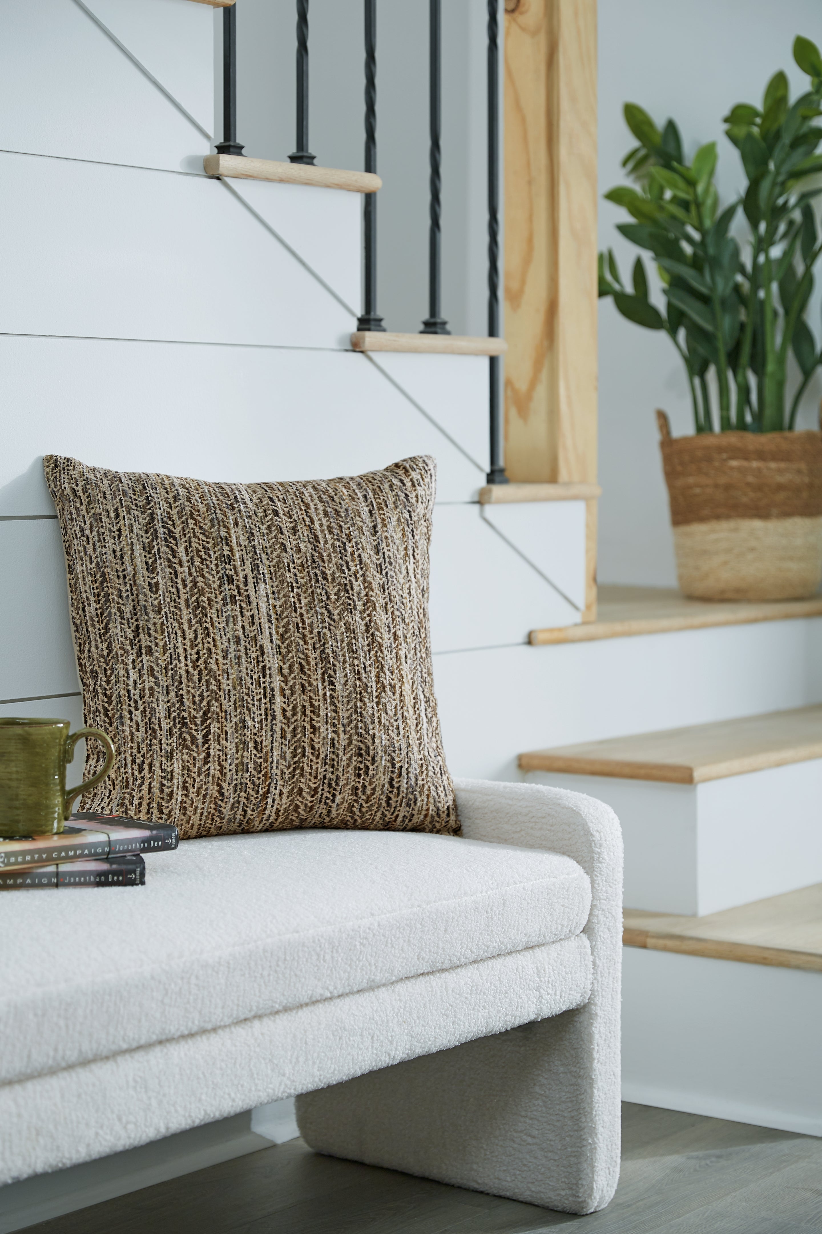 Tampa Furniture Outlet Lutz - Ashley Furniture - Jayner Pillows - Pillow / Multi - A1001069P