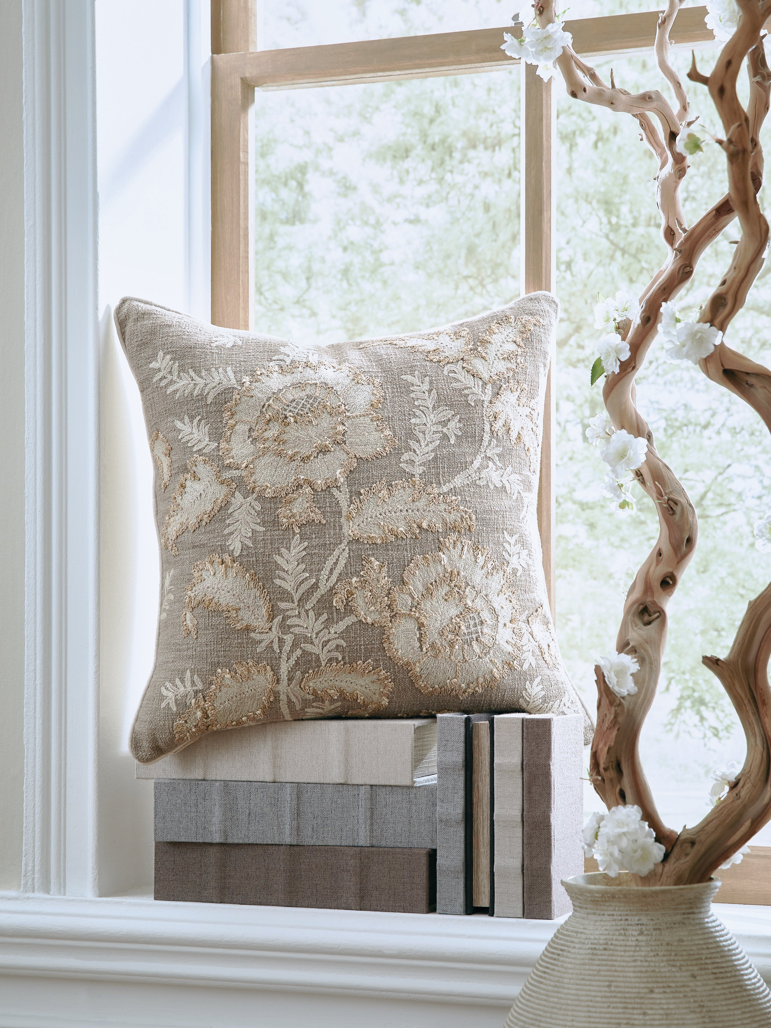 Tampa Furniture Outlet Lutz - Ashley Furniture - Viveka Pillows - Pillow (4/CS) - A1001146
