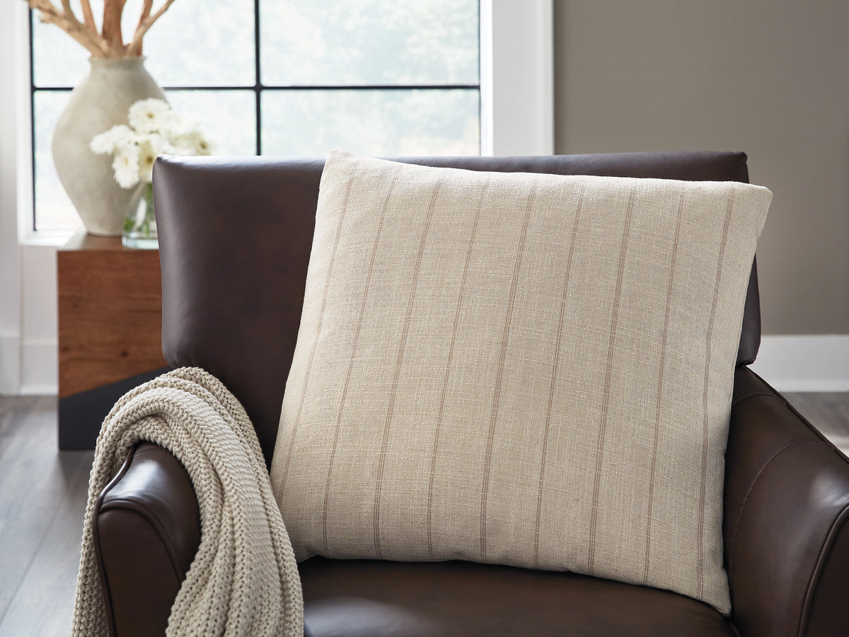 Tampa Furniture Outlet Lutz - Ashley Furniture - Valwick Pillows - Pillow (4/CS) - A1001180
