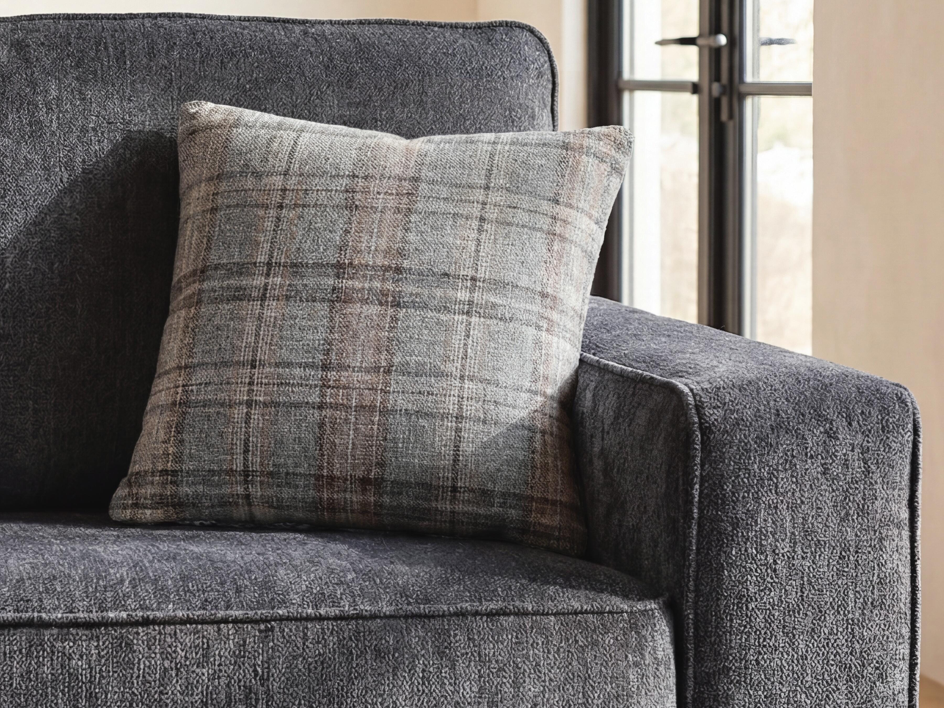 Tampa Furniture Outlet Lutz - Ashley Furniture - Dawnworth Pillows - Pillow (4/CS) - A1001183
