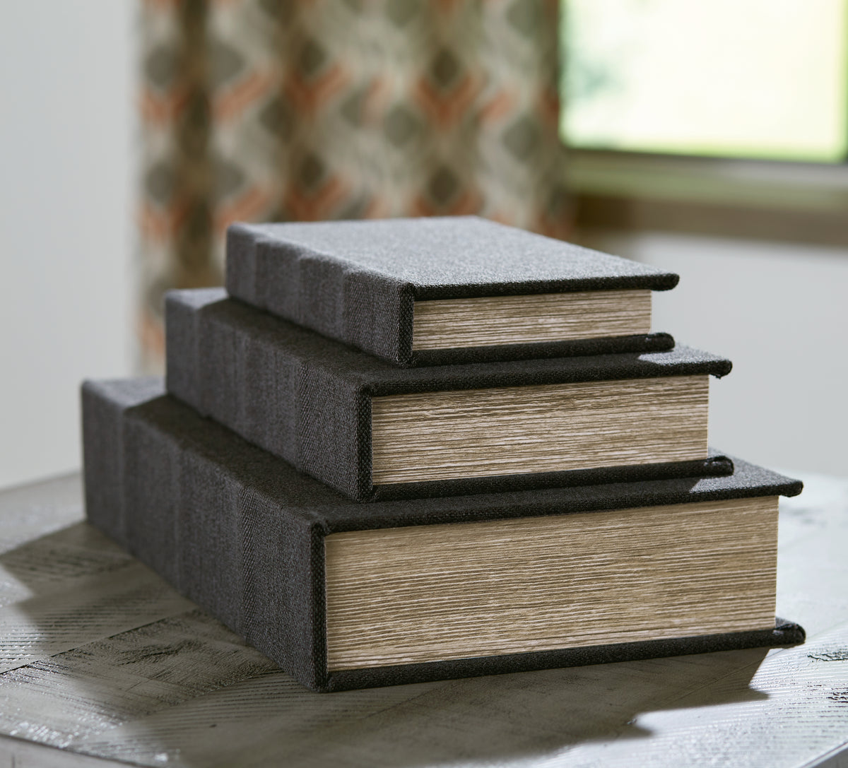 Tampa Furniture Outlet Lutz - Ashley Furniture - Jolina Box (Set of 3) - Box Set (3/CN) / Black - A2000489