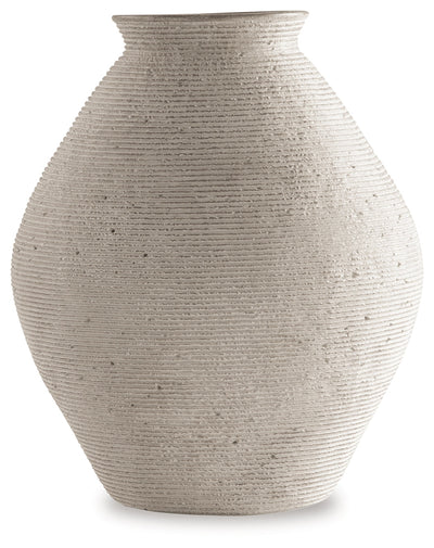 Hannela Vase