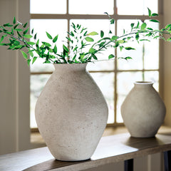 Tampa Furniture Outlet Lutz - Ashley Furniture - Hannela Vase - Vase / Antique Tan - A2000514