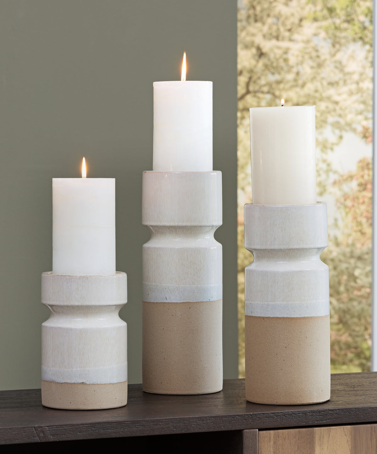 Tampa Furniture Outlet Lutz - Ashley Furniture - Hurston Candle Holder - Candle Holder Set (3/CN) / Ivory/Brown - A2000583