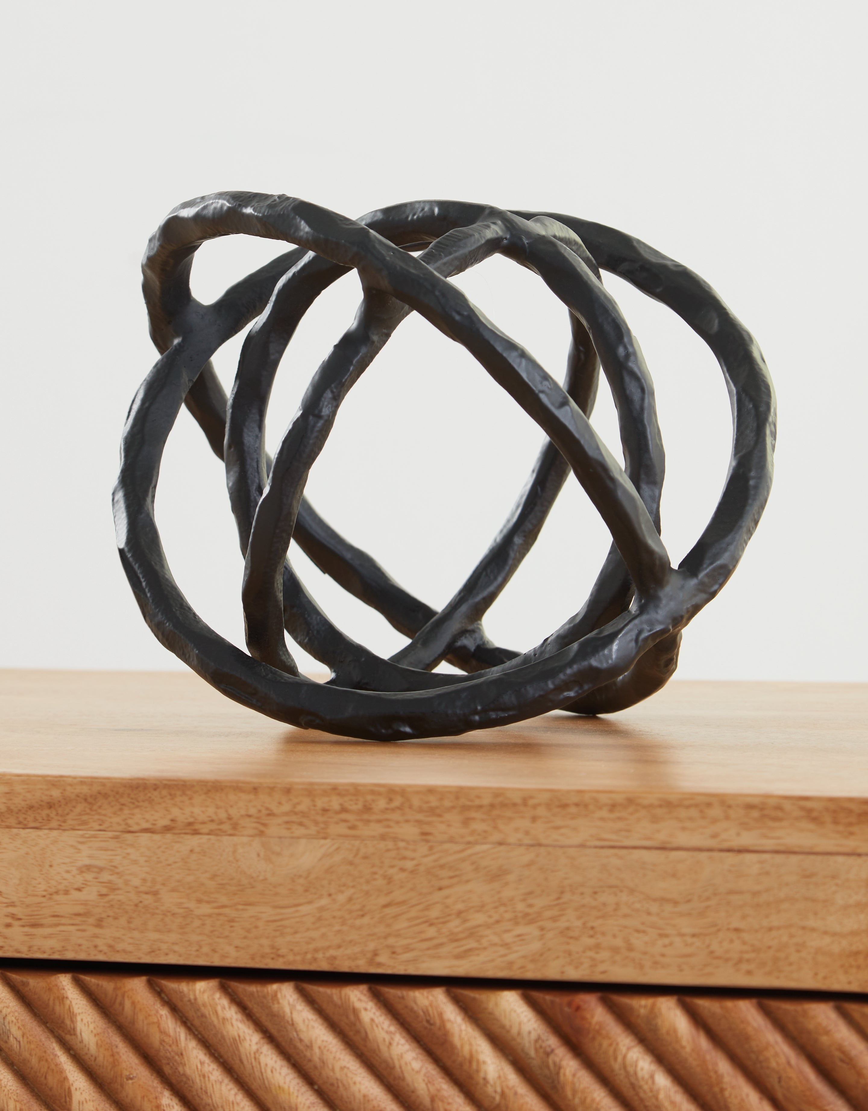 Tampa Furniture Outlet Lutz - Ashley Furniture - Barlee Sculpture - Sculpture / Black - A2000652S