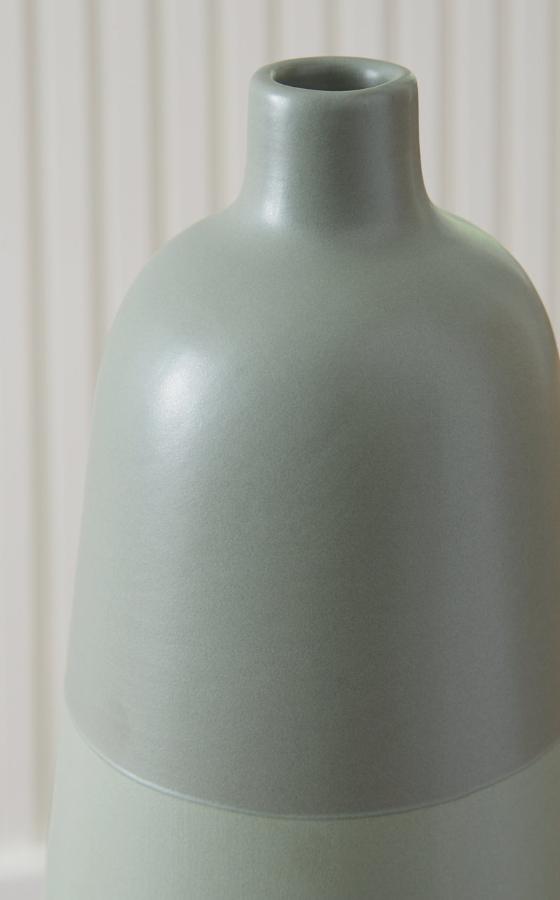 Tampa Furniture Outlet Lutz - Ashley Furniture - Peerland Vase - Vase - A2000656