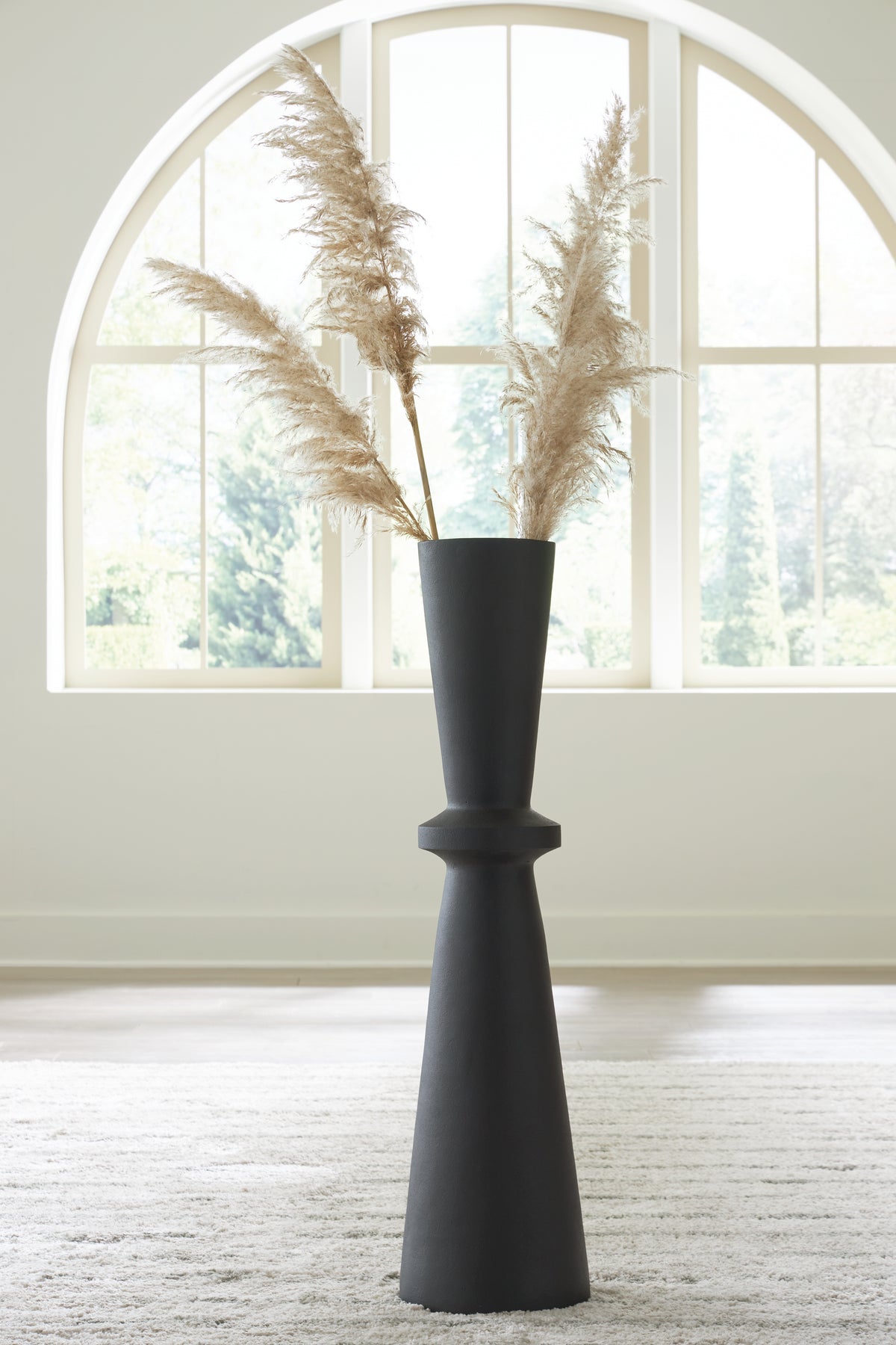 Tampa Furniture Outlet Lutz - Ashley Furniture - Collisten Vase - Vase / Black - A2000664