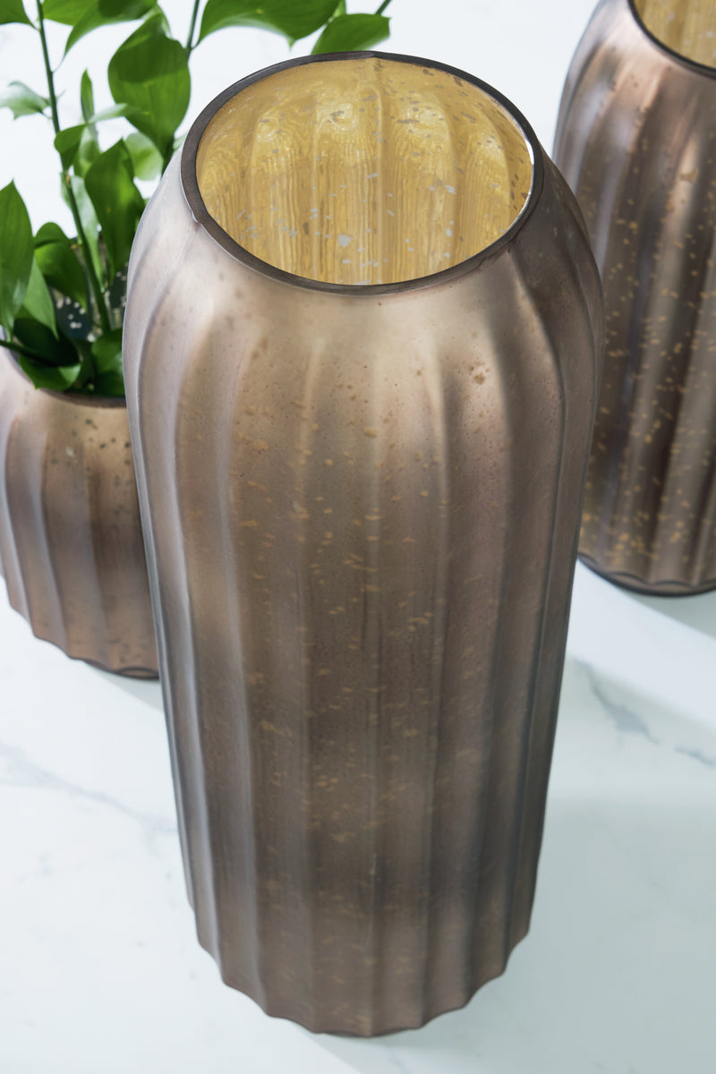 Tampa Furniture Outlet Lutz - Ashley Furniture - Briarcott Vase - Vase - A2000705