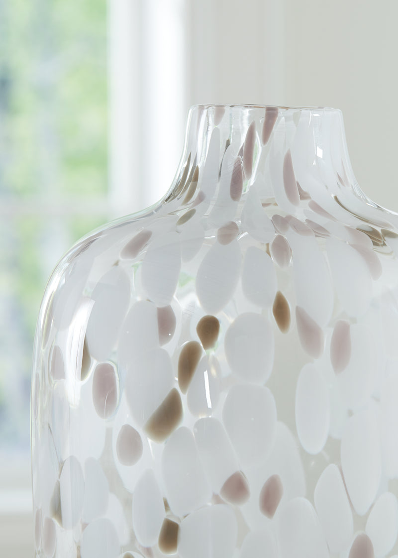 Tampa Furniture Outlet Lutz - Ashley Furniture - Keelton Vase - Vase - A2000760