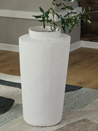 Tampa Furniture Outlet Lutz - Ashley Furniture - Flurinworth Vase - Vase - A2000768