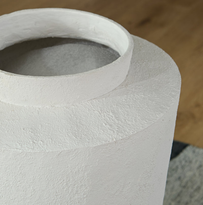 Tampa Furniture Outlet Lutz - Ashley Furniture - Flurinworth Vase - Vase - A2000768